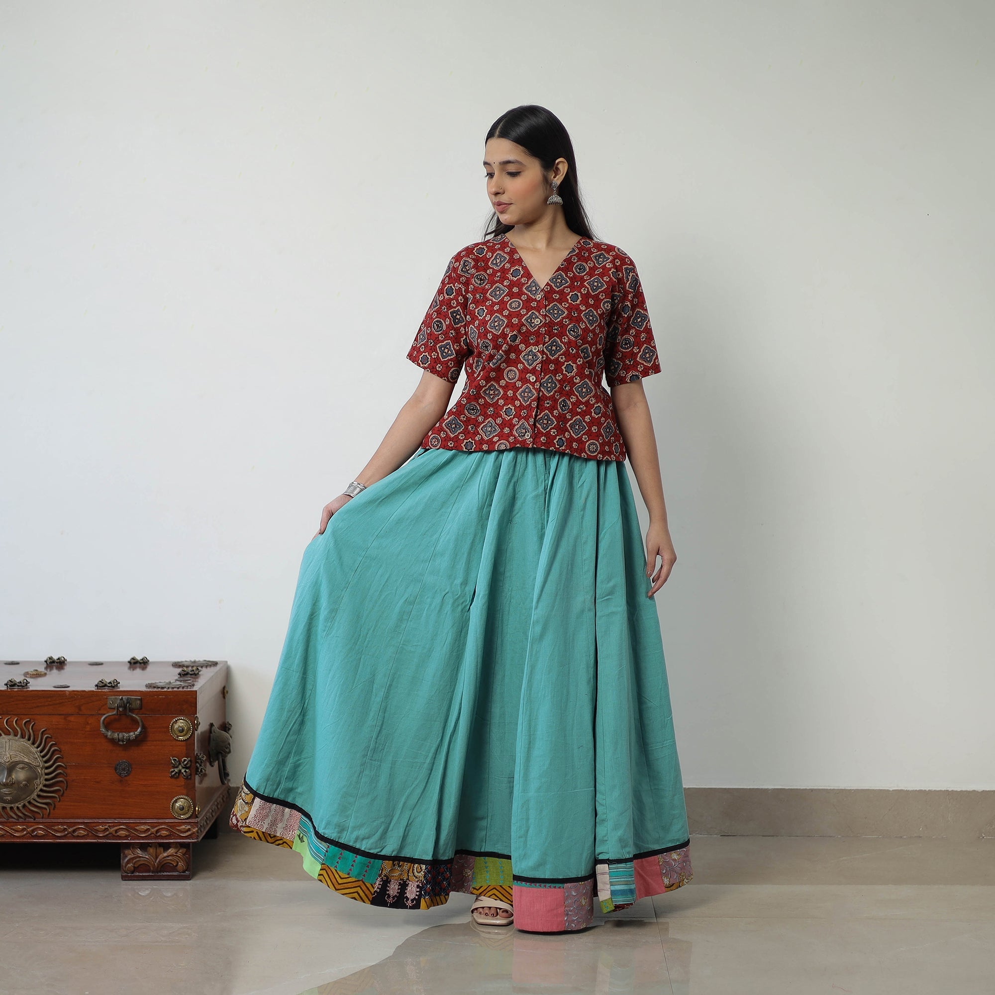 NOORI BAZAR 24 Kali Plain Cotton Skirt with Patchwork Border 03 - view 2