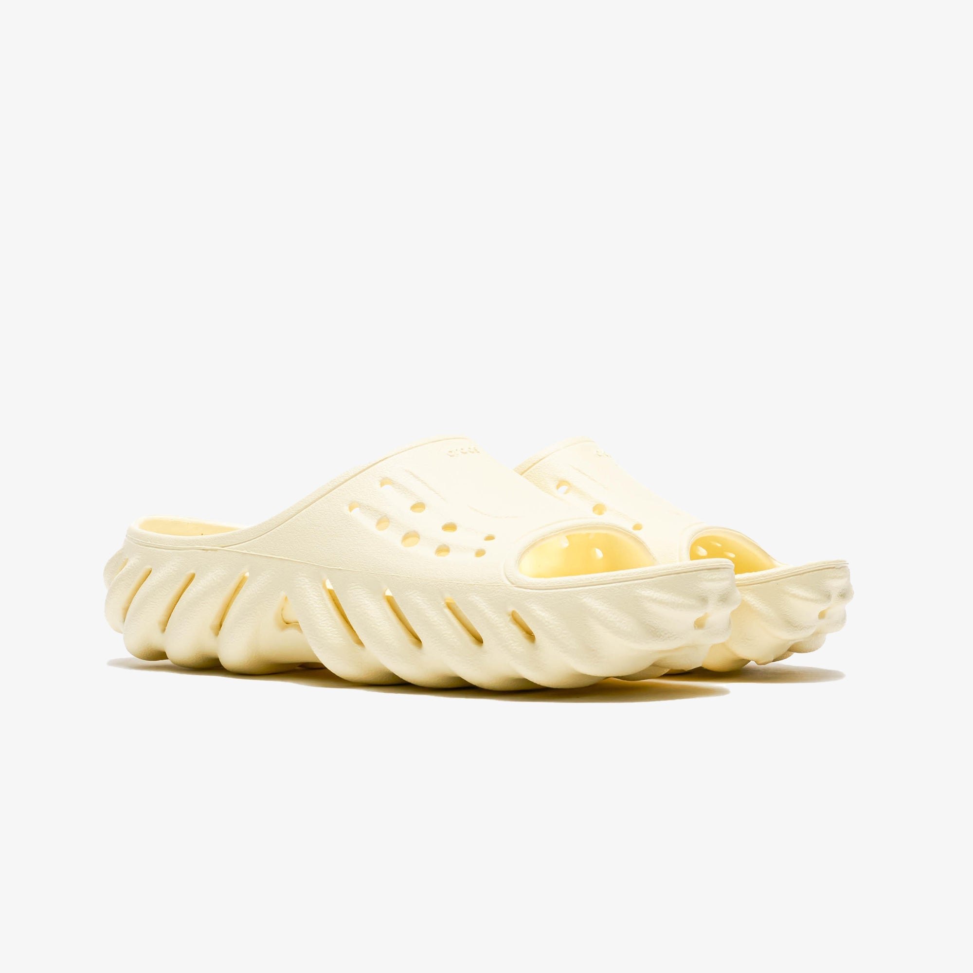 Crocs | ECHO SLIDE { BUTTERCREAM - view 2