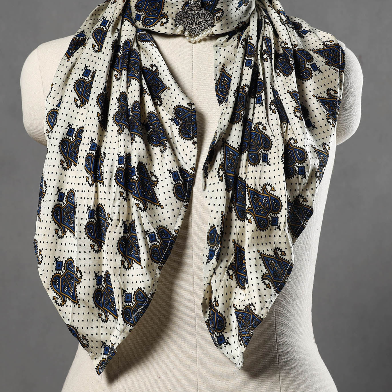 HAVELI CHRONICLES Block Printed Modal Silk Pendant Necklace Scarf 39 - view 3