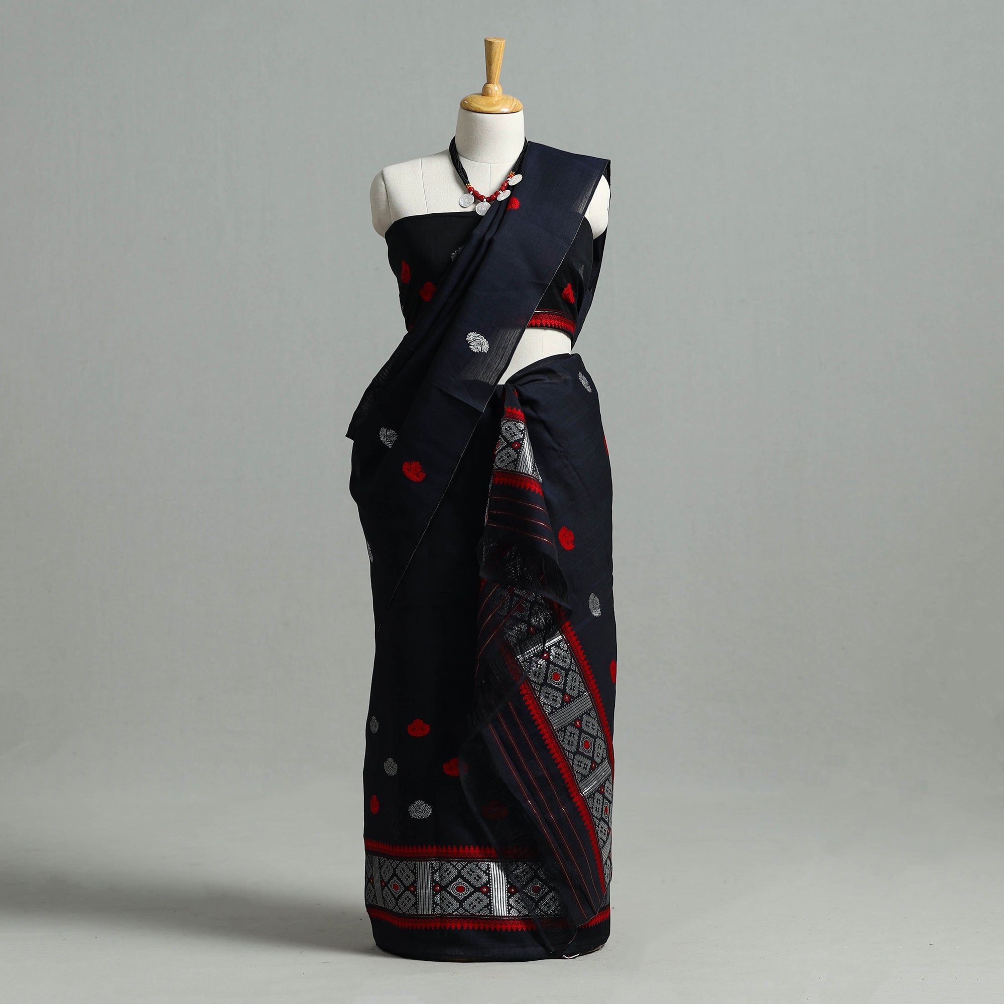 WEAVE INDIA BY SHEIKH MOIDUN NILUFAR Black - Assam Handloom Tussar Mekhela Chador with Blouse Piece 12