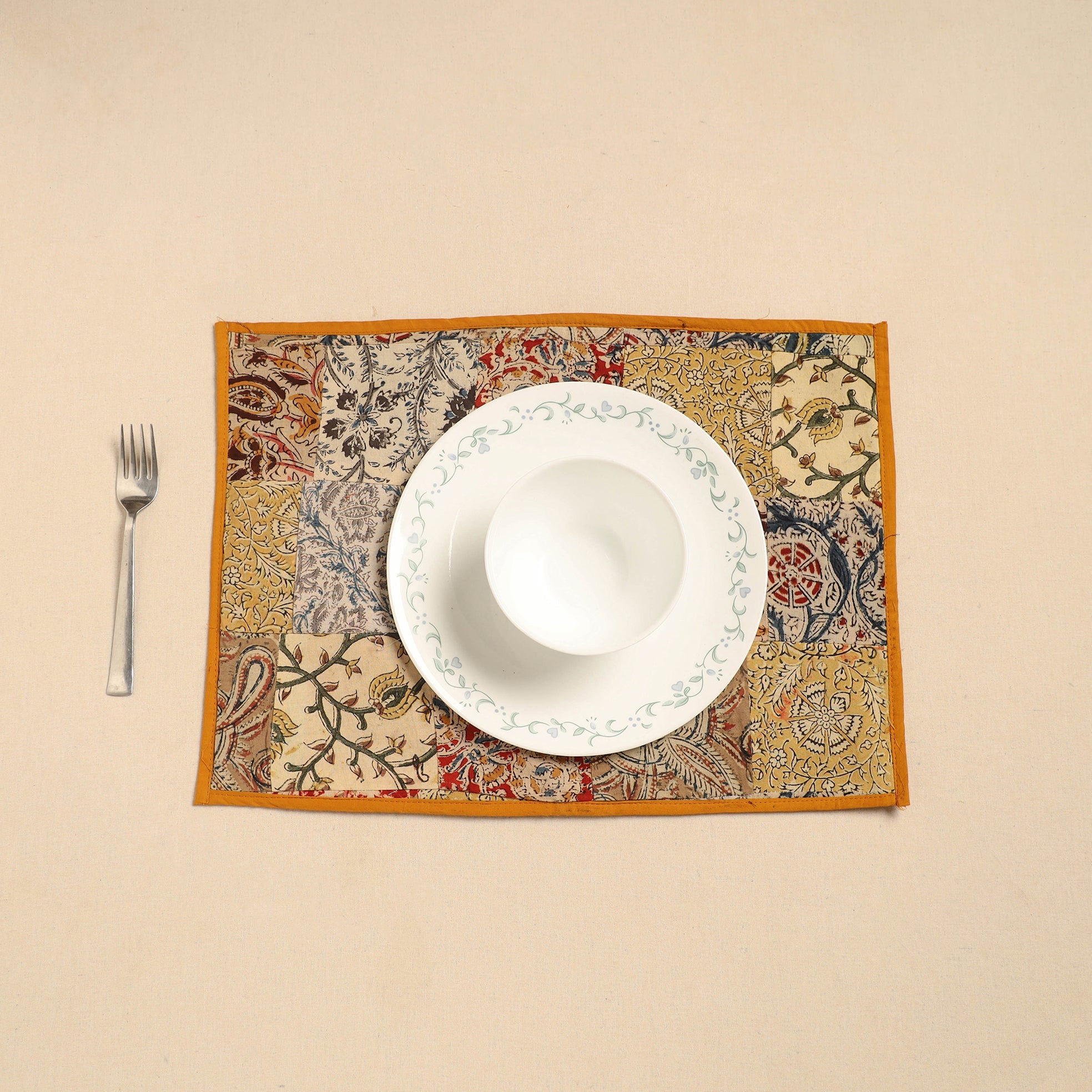 NOORI BAZAR Handcrafted Cotton Patchwork Table Mat 09