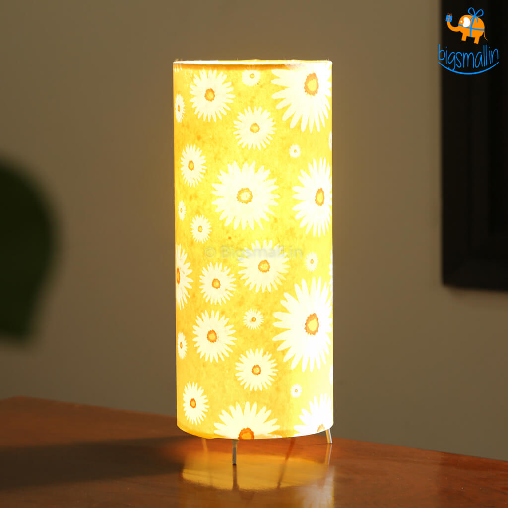 Ascetic Daisy Cylindrical Table Lamp - view 2