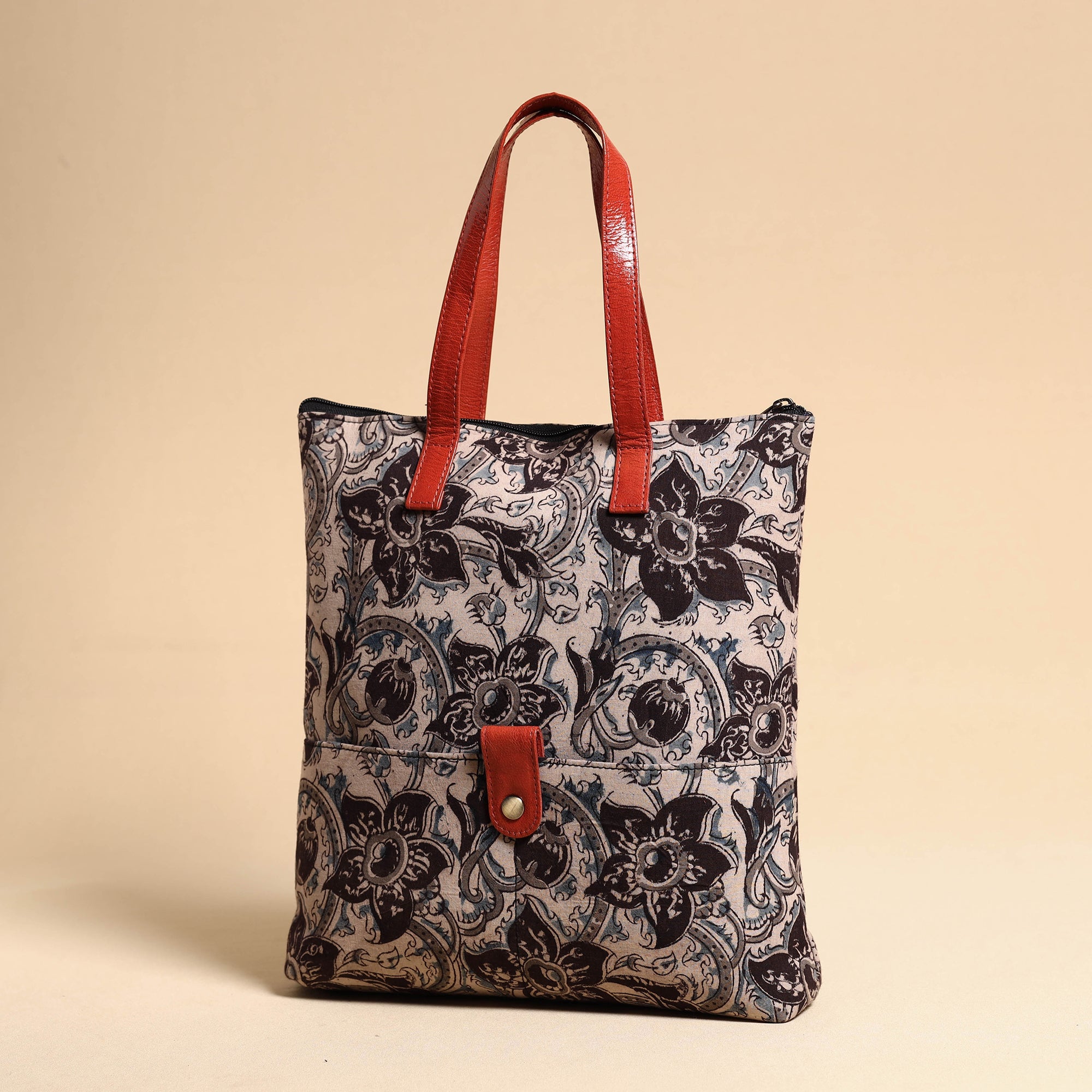 ASALKAAR Black - Handcrafted Kalamkari Block Printed Hand Bag with Leather Handle - view 2