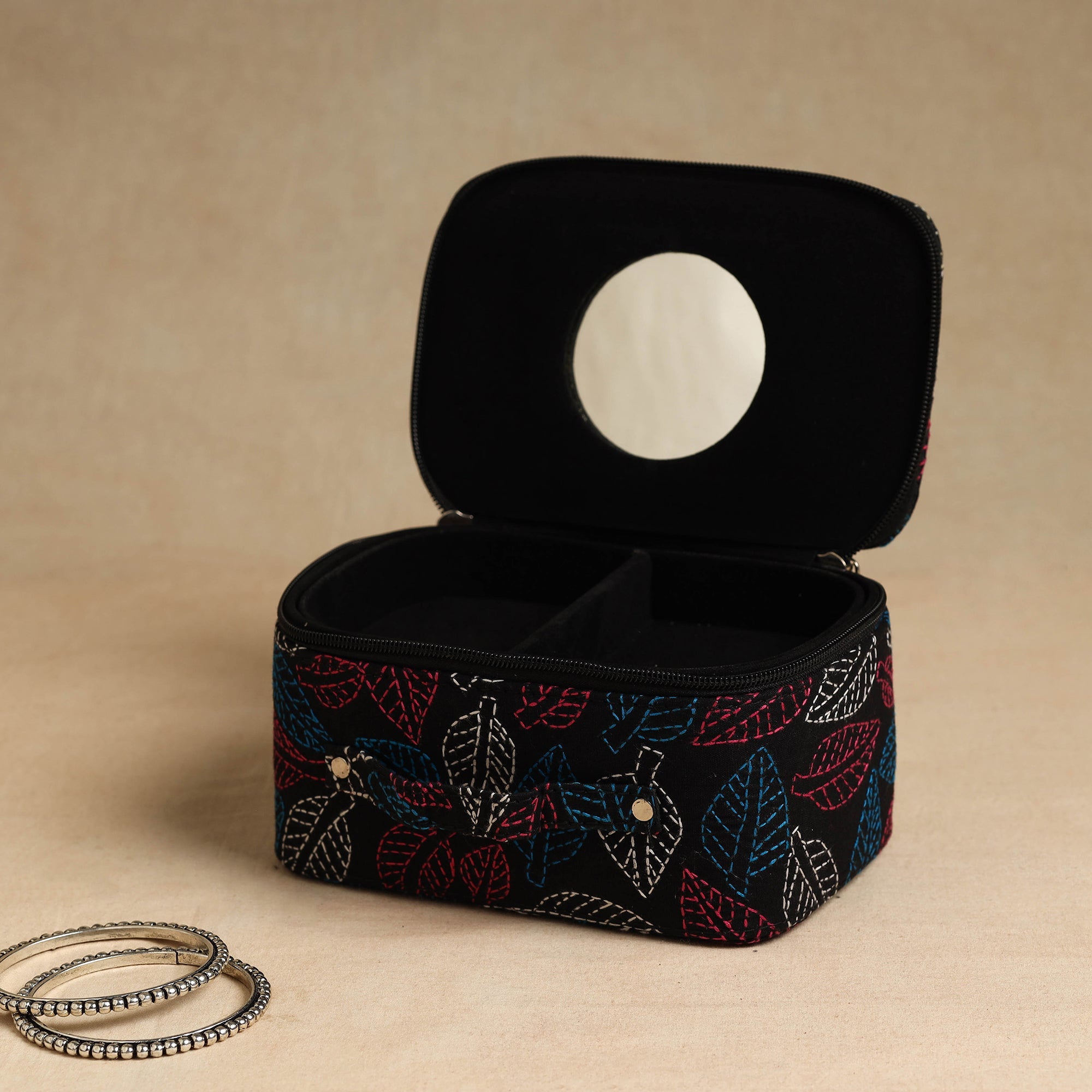 ASALKAAR Black - Bengal Kantha Work Handcrafted Jewelry Box with Mirror 05 - view 2