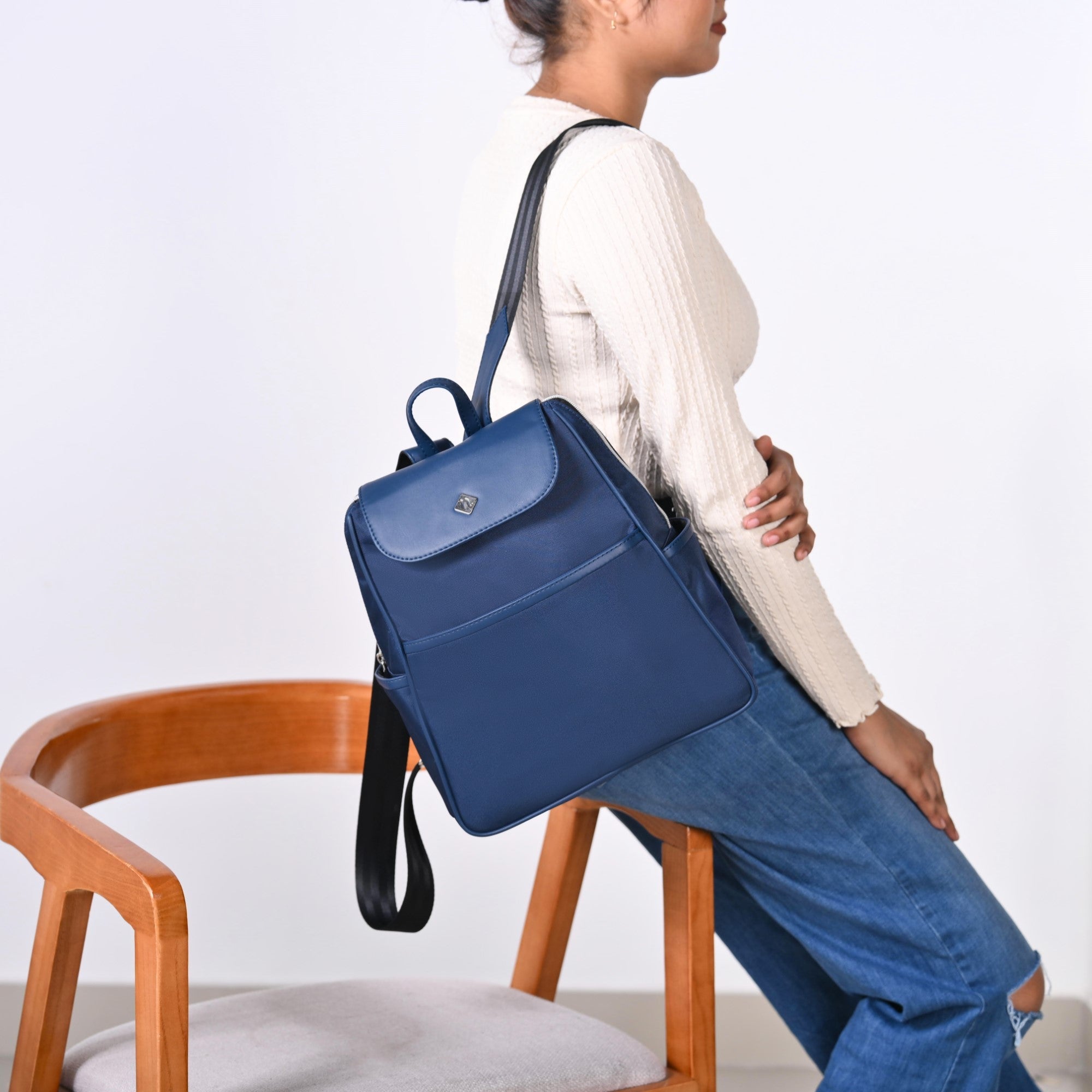 Nestasia Kaizen Small Travel Backpack Navy Blue - view 2