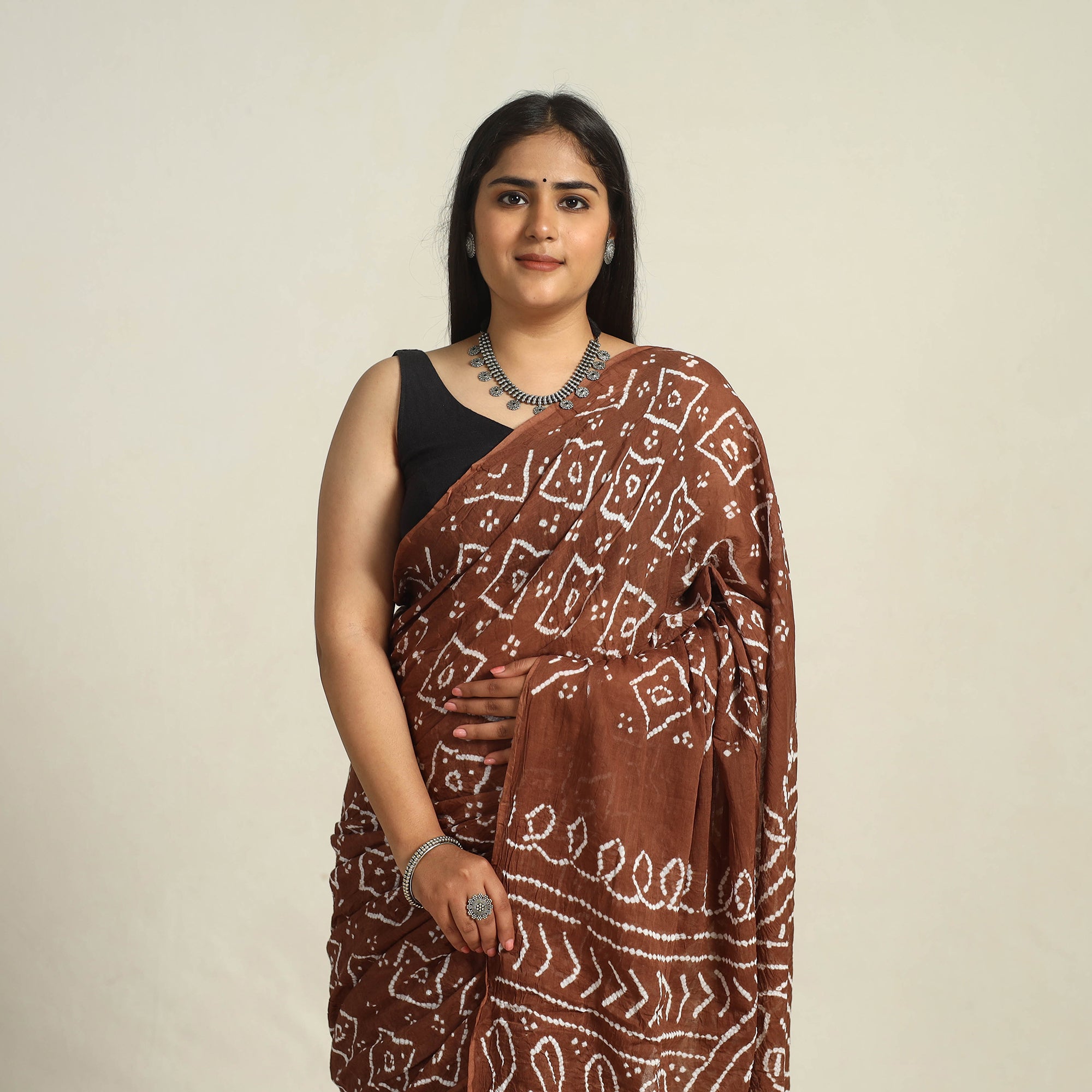 KACHCHH JI CHHAAP Brown - Kutch Bandhani Tie-Dye Cotton Saree with Blouse Piece - view 3