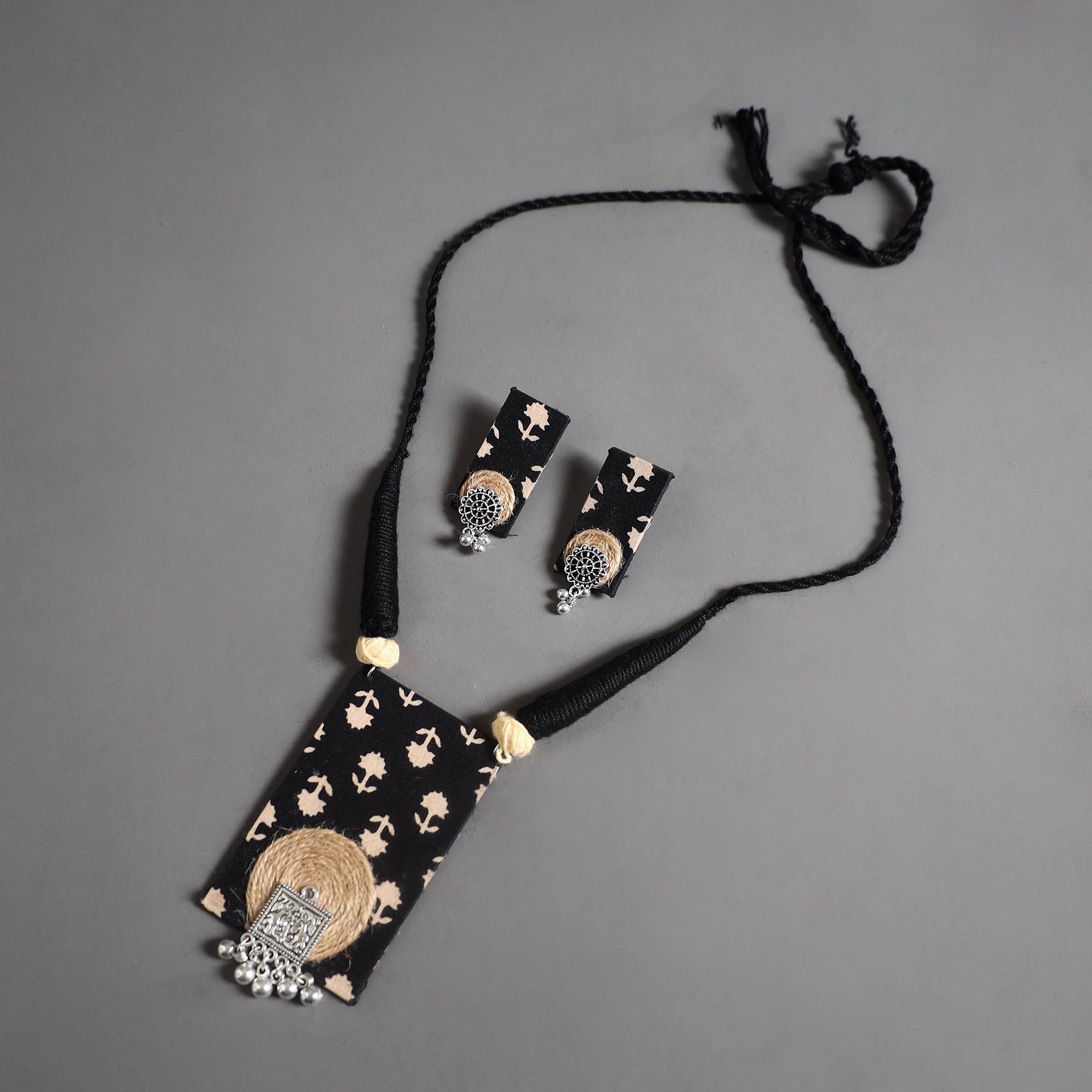 JALPARI Black - Handmade GS Jute Fabart Necklace Set 05 - view 2