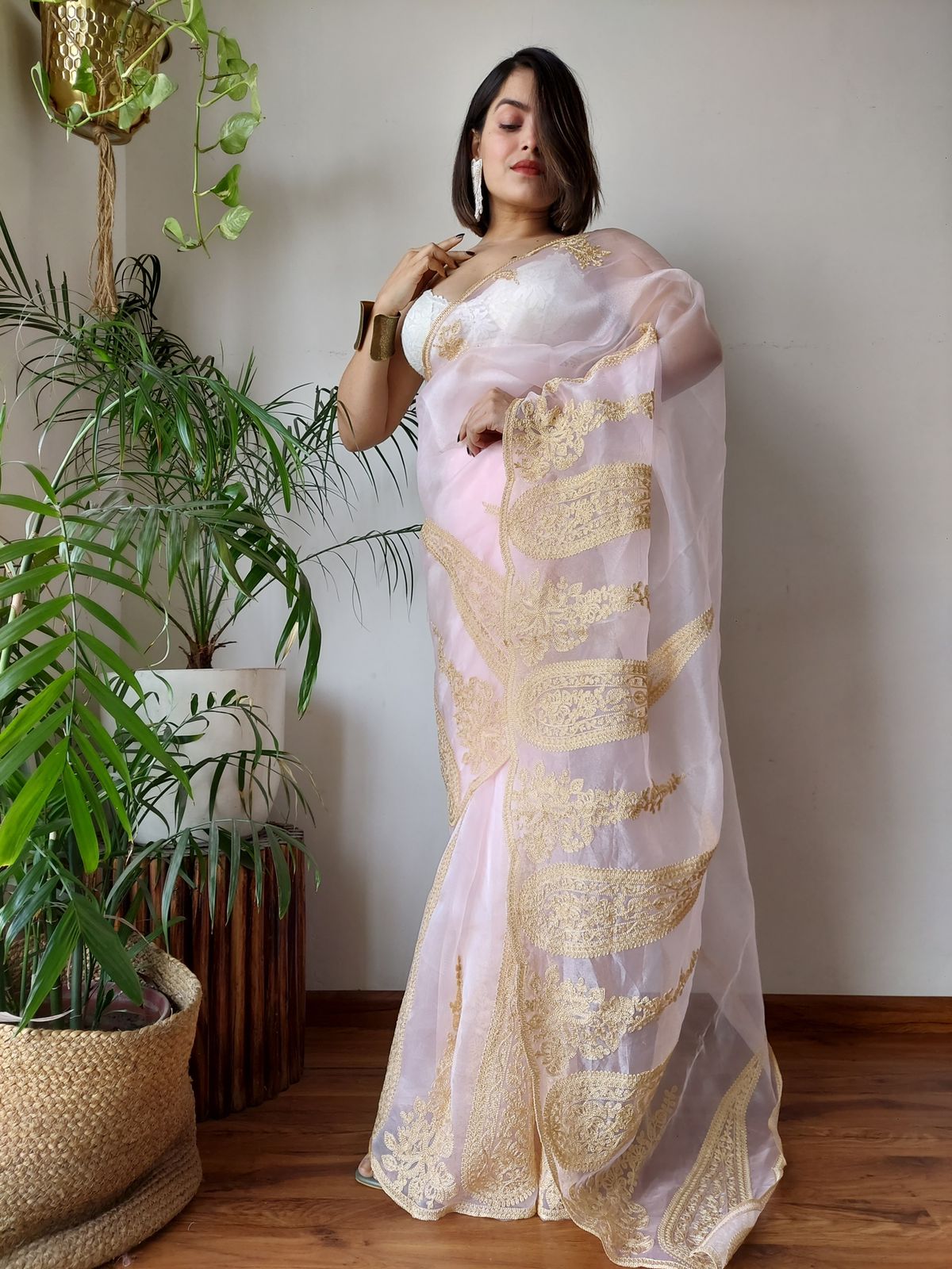 ClothsVilla Baby Pink Semi-Pure Organza Saree with Exquisite Lucknowi Work & Matching Blouse - view 4