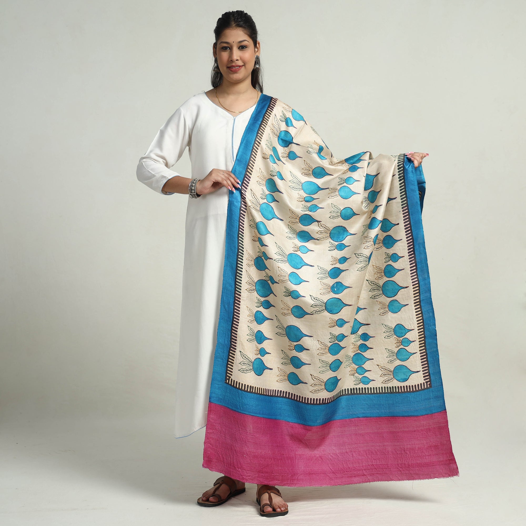KHUSHBASH - HAPPY LOOM OF EAST Bengal Kantha Hand Embroidery Desi Tussar Silk Block Print Handloom Dupatta 07