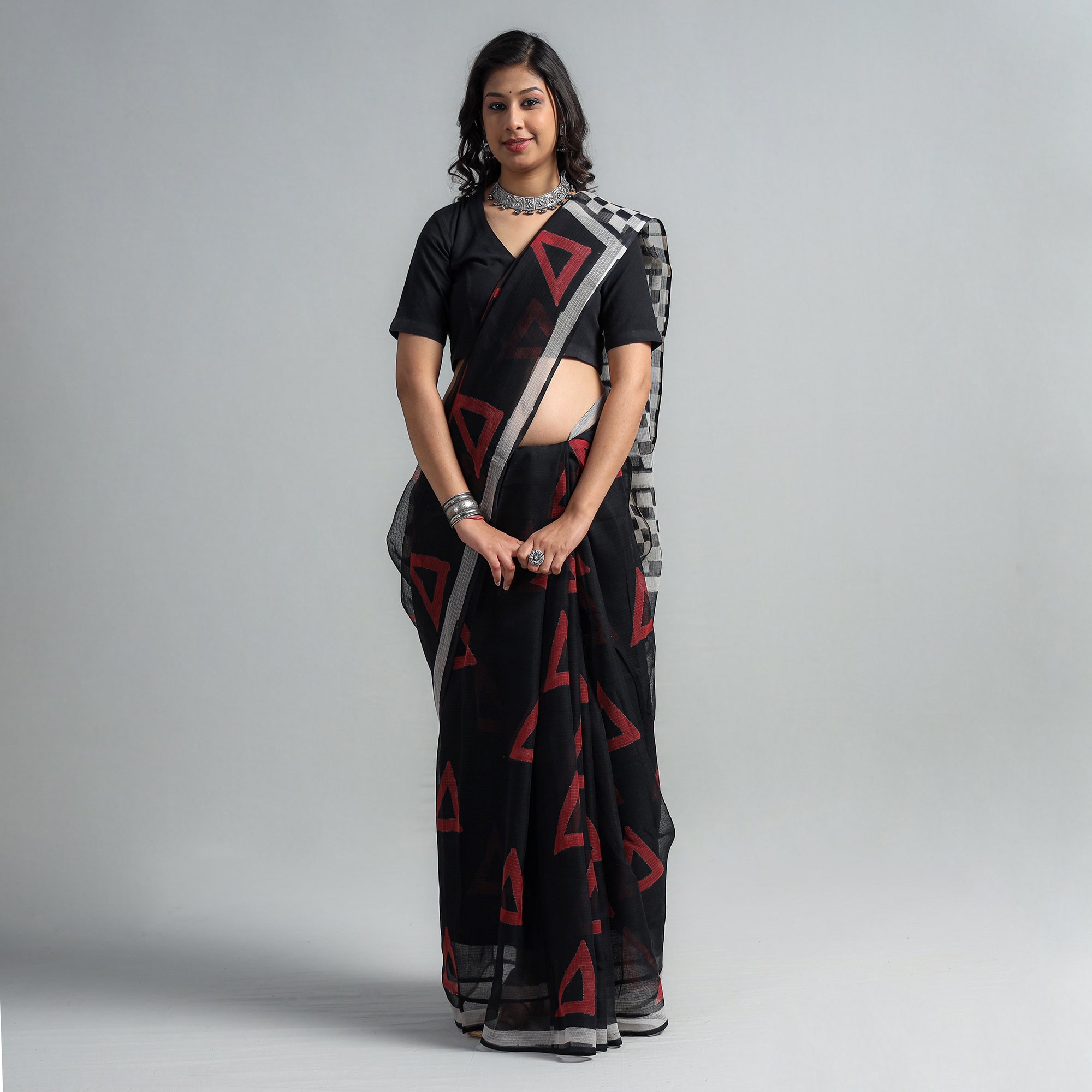 HAVELI CHRONICLES Black - Kota Doria Cotton Sanganeri Print Saree - view 3