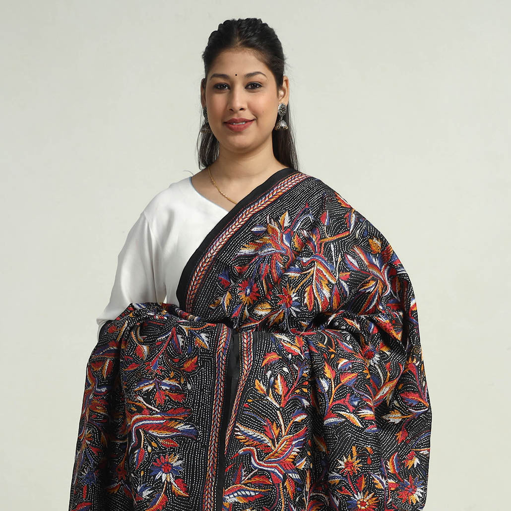 KHUSHBASH - HAPPY LOOM OF EAST Black - Bengal Kantha Hand Embroidery Bangalore Silk Handloom Dupatta 19 - view 3