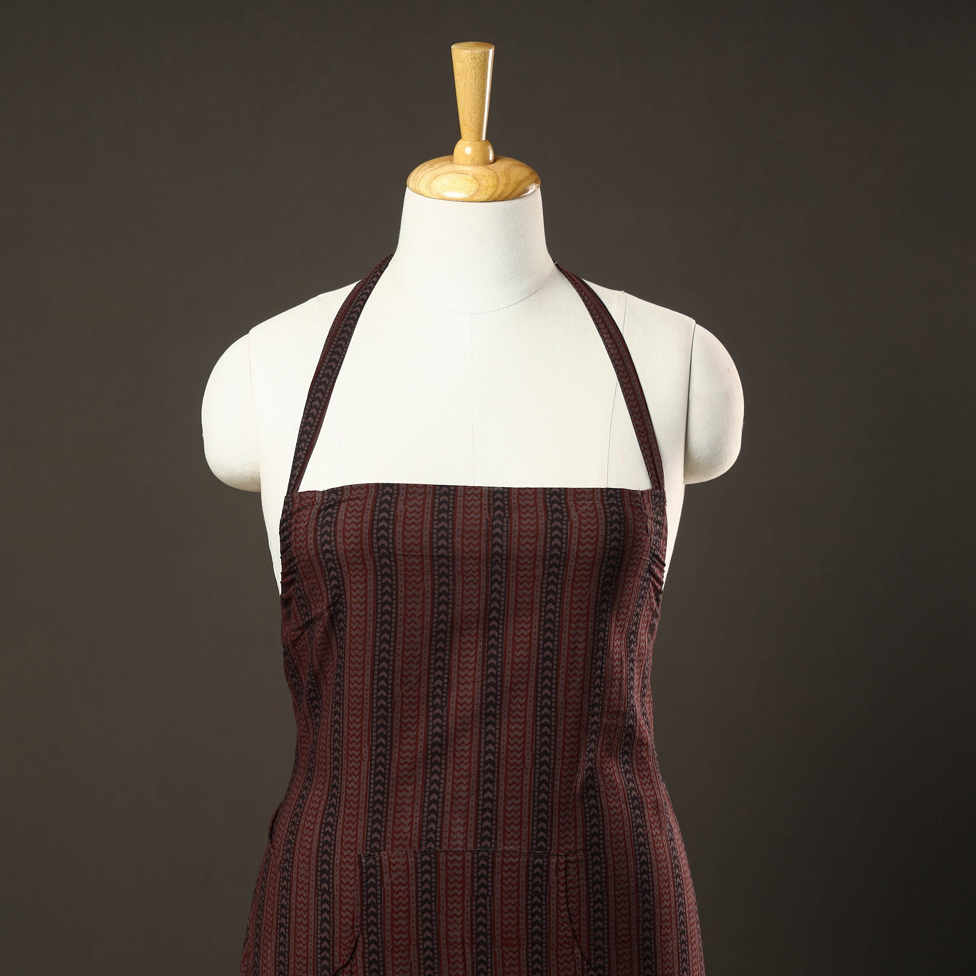 ITOKRI CRAFTS INITIATIVE Bagh Block Printed Cotton Apron with Pocket 44 - view 2