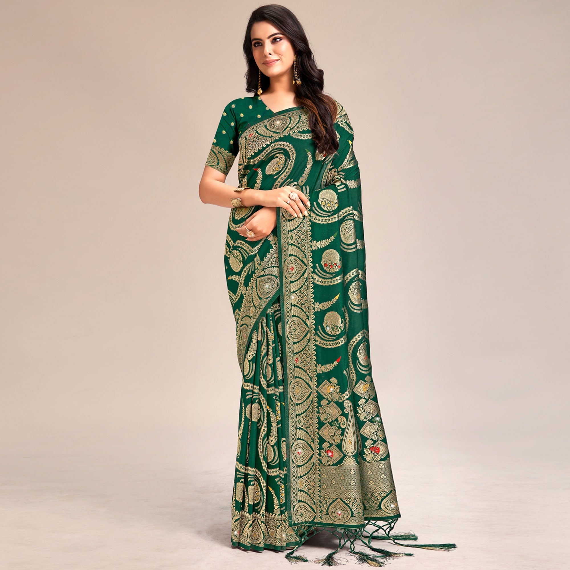 Peachmode Dark Green Woven Banarasi Silk Saree With Tassels - view 2