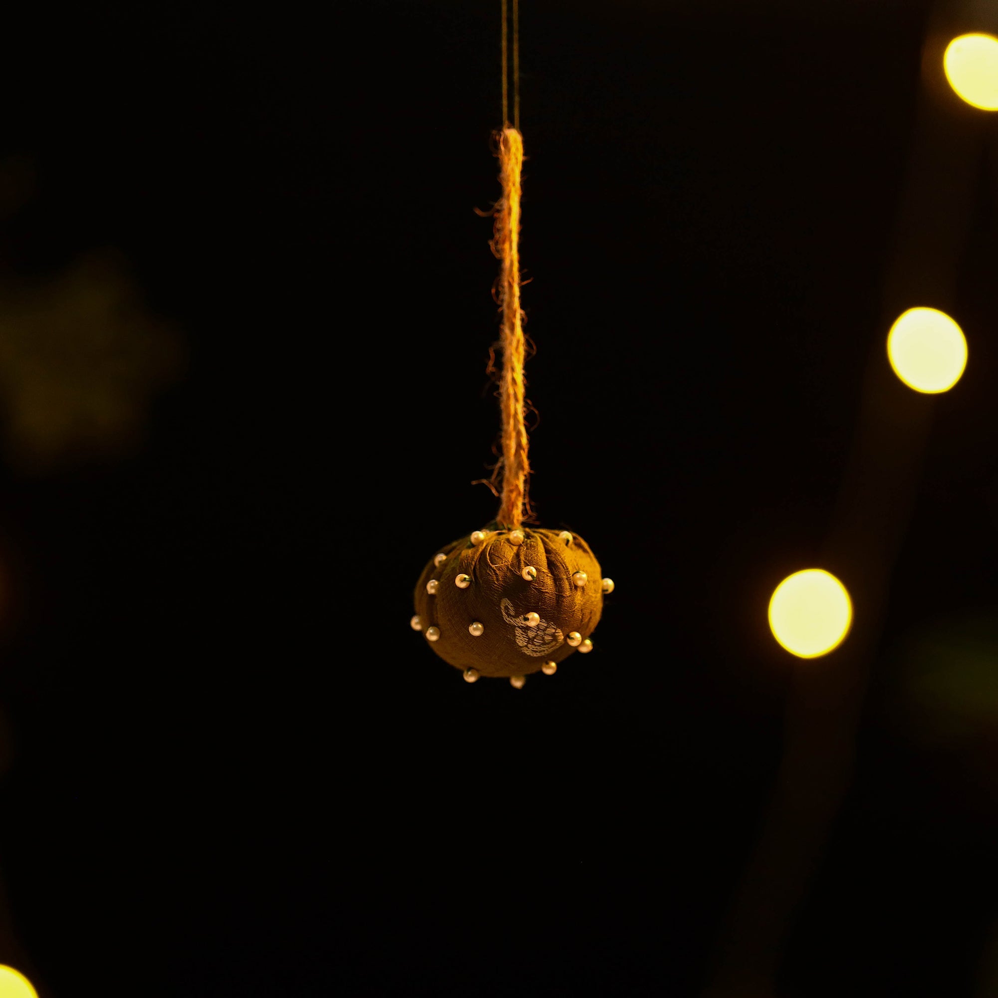 JAN SANDESH Ball - Upcycled Beadwork X-Mas Decor Hanging 11