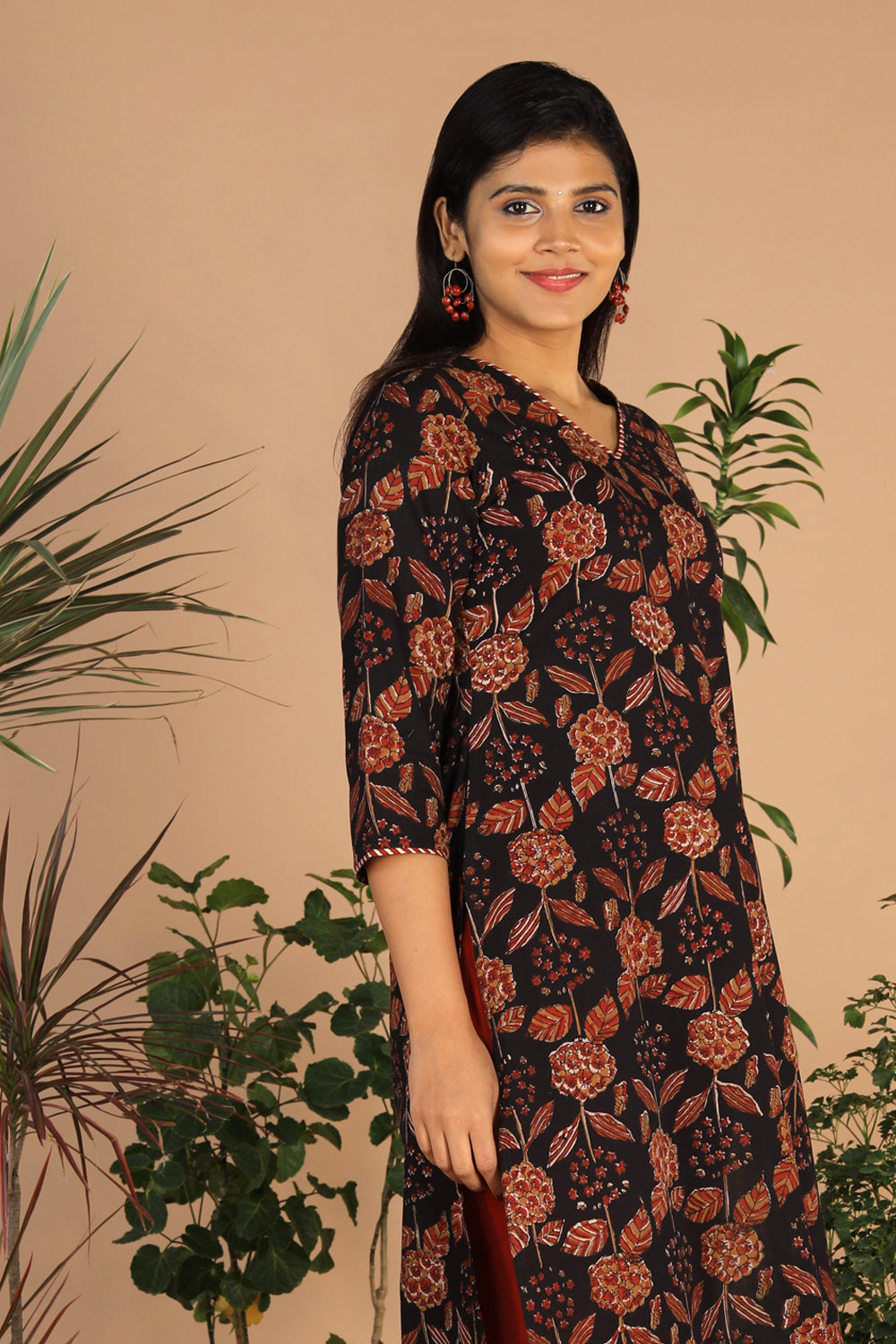 Kalanjali Ethnics Deep black cotton bagru kurti - view 5