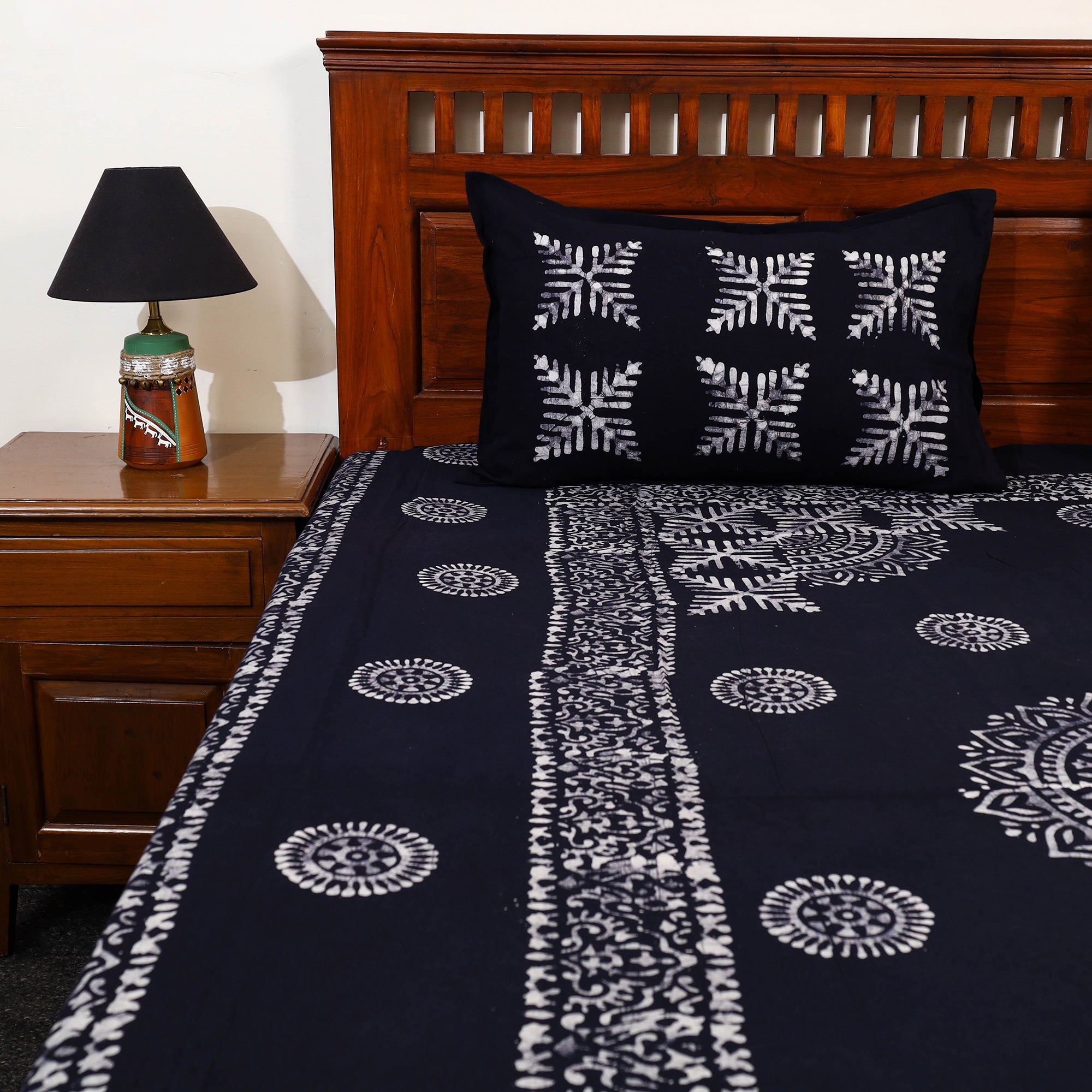 BATIK BY MD. SHARIFF Blue - Cotton Double Hand Batik Print Bed Sheet Set 38 - view 4