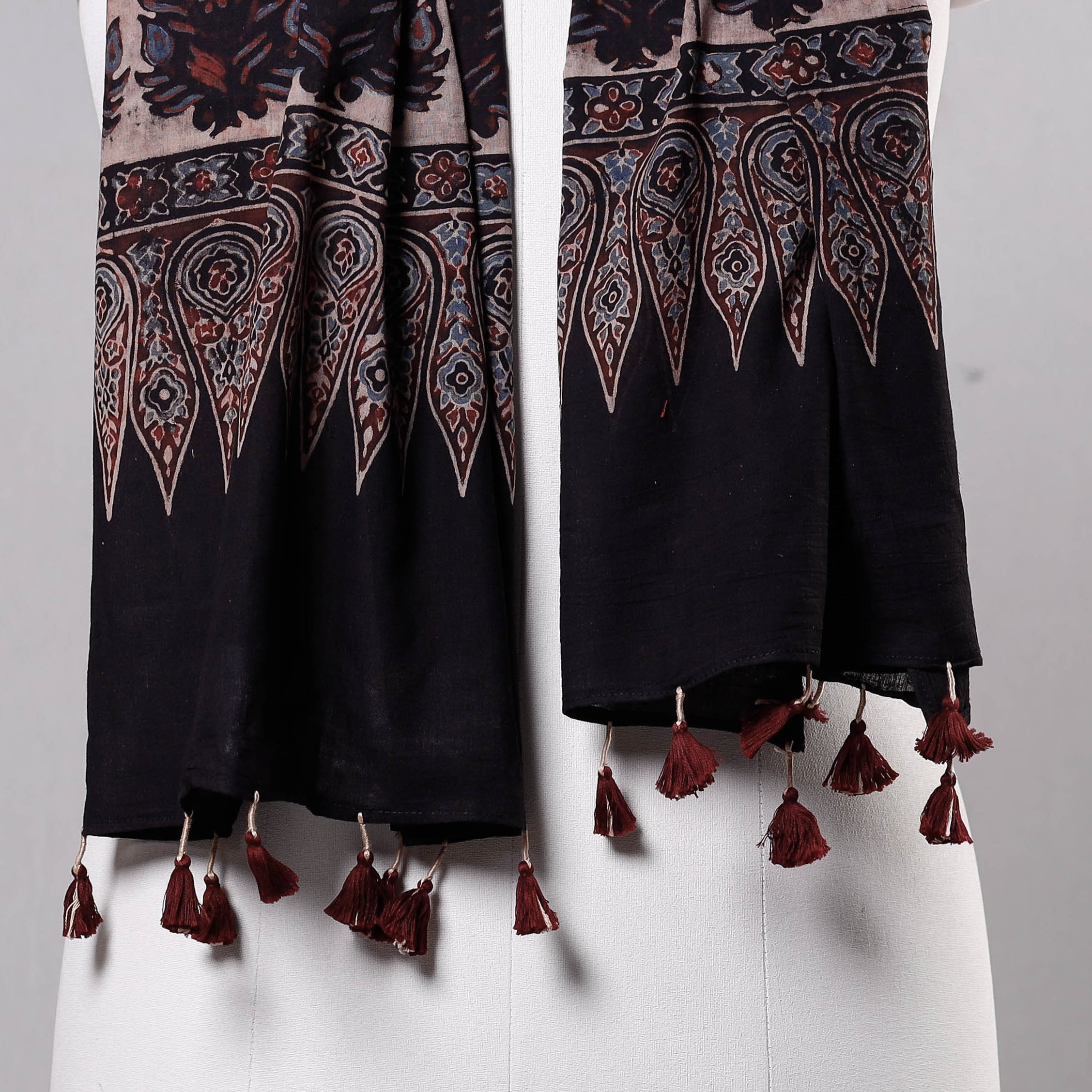 RIYAZ ABDULMAJID KHATRI - AJRAKH Black - Ajrakh Block Printed Mul Cotton Stole with Tassels - view 3