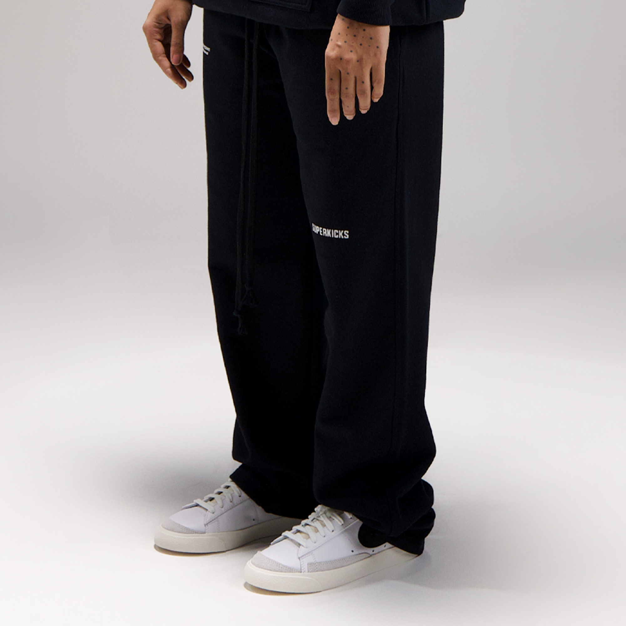 Superkicks | CORE 3.0 UNISEX SWEATPANT “BLACK” - view 3