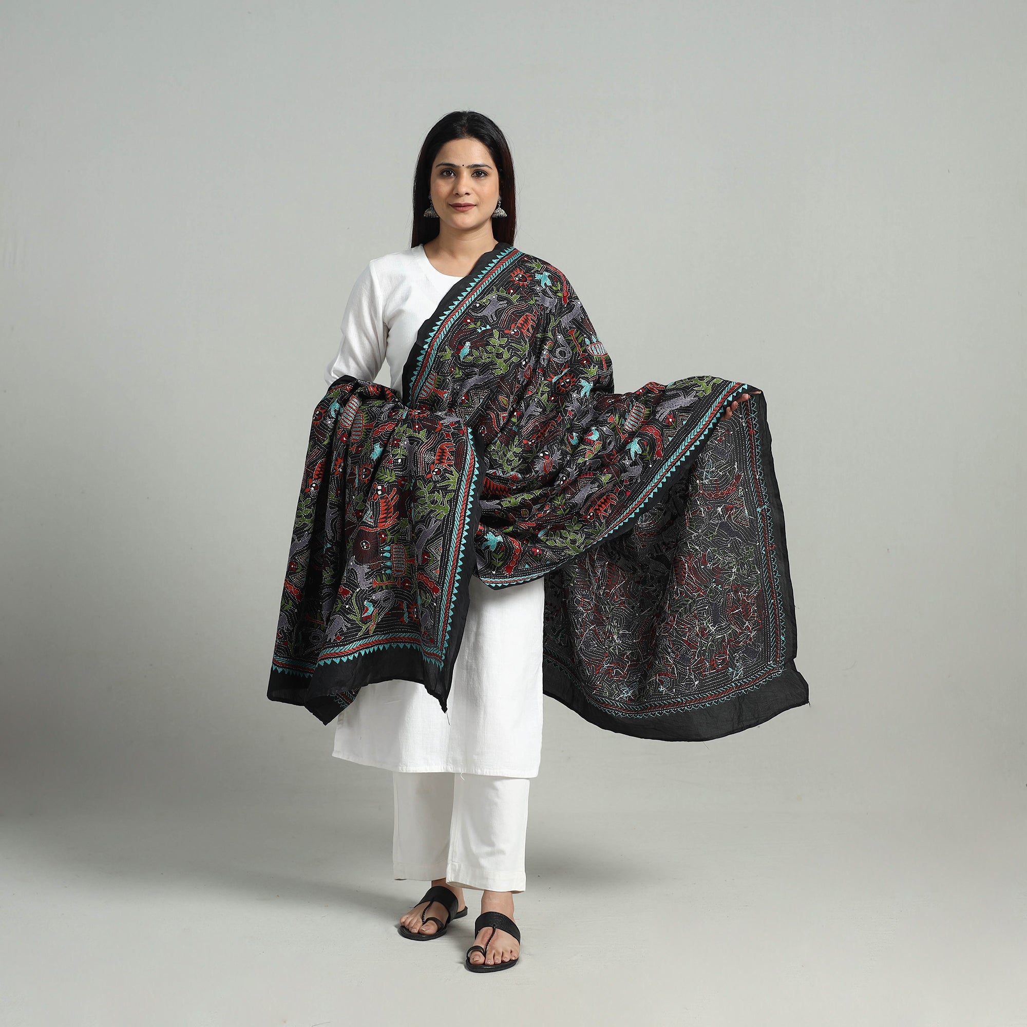 KHUSHBASH - HAPPY LOOM OF EAST Black - Pure Handloom Silk Bengal Kantha Work Dupatta 01 - view 2