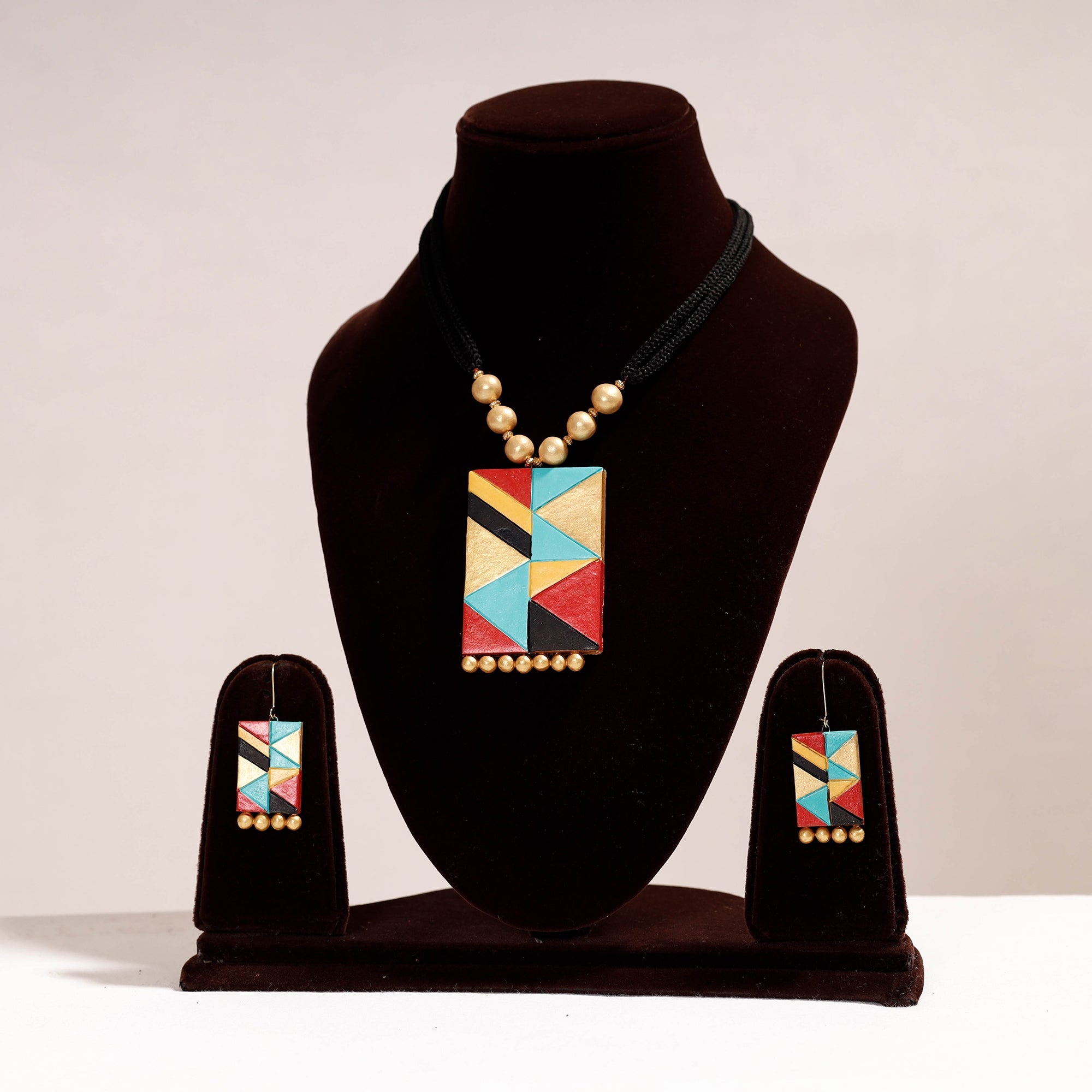 KHUSHBASH - HAPPY LOOM OF EAST Bishnupur Handpainted Terracotta Necklace Set