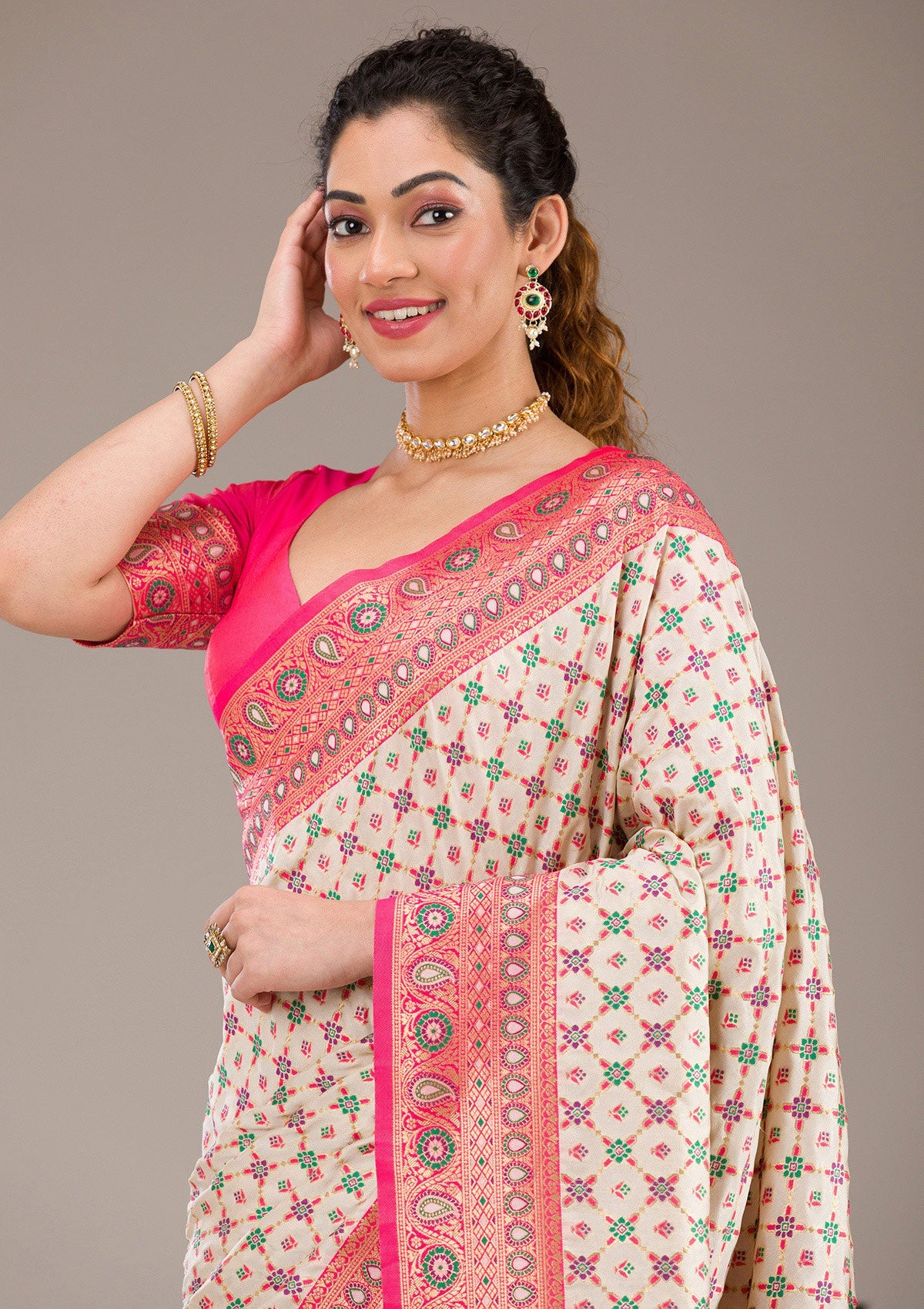 Koskii White Zariwork Banarasi Silk Saree – Women's - view 6