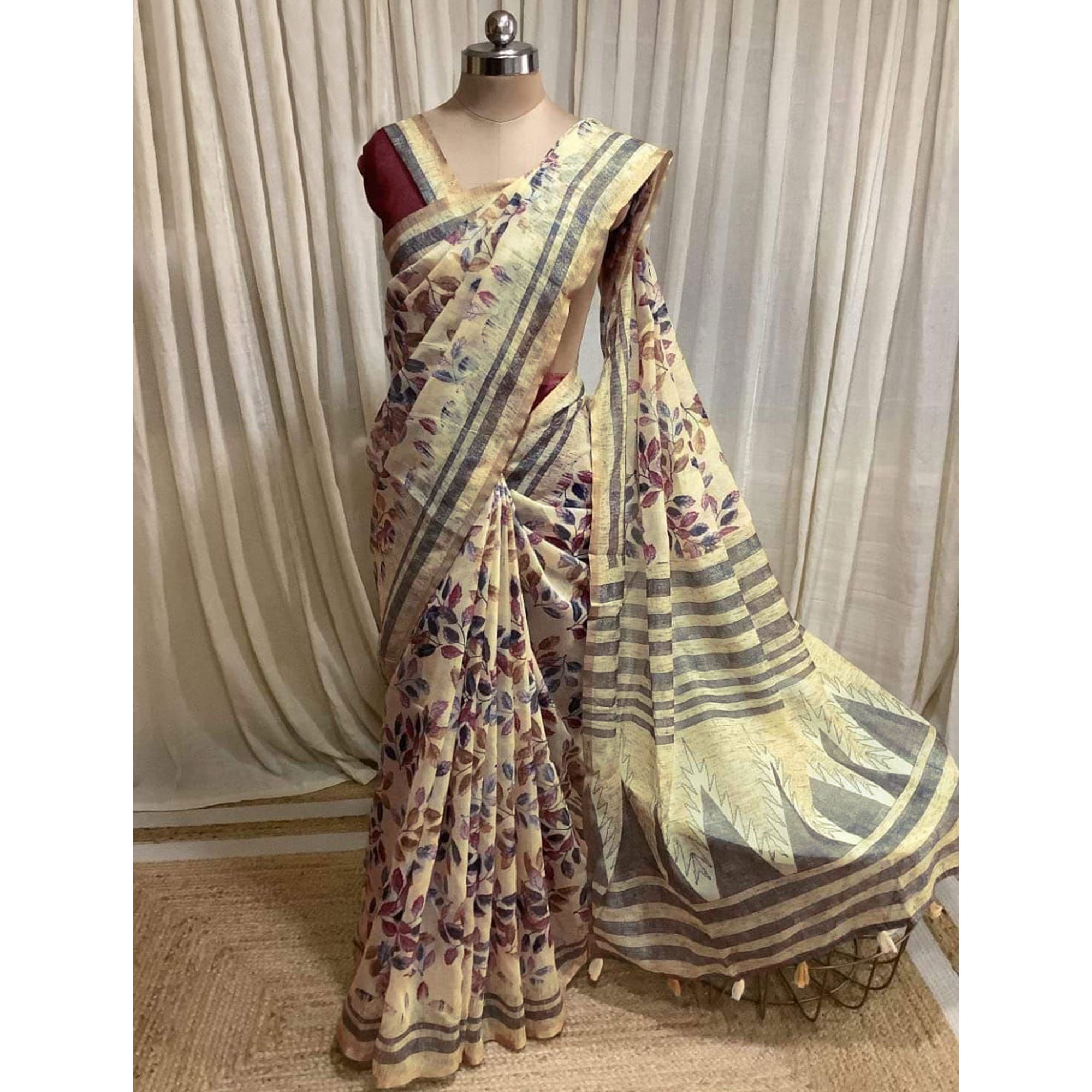Peachmode Cream Kalamkari Floral Printed Chanderi Saree - view 3