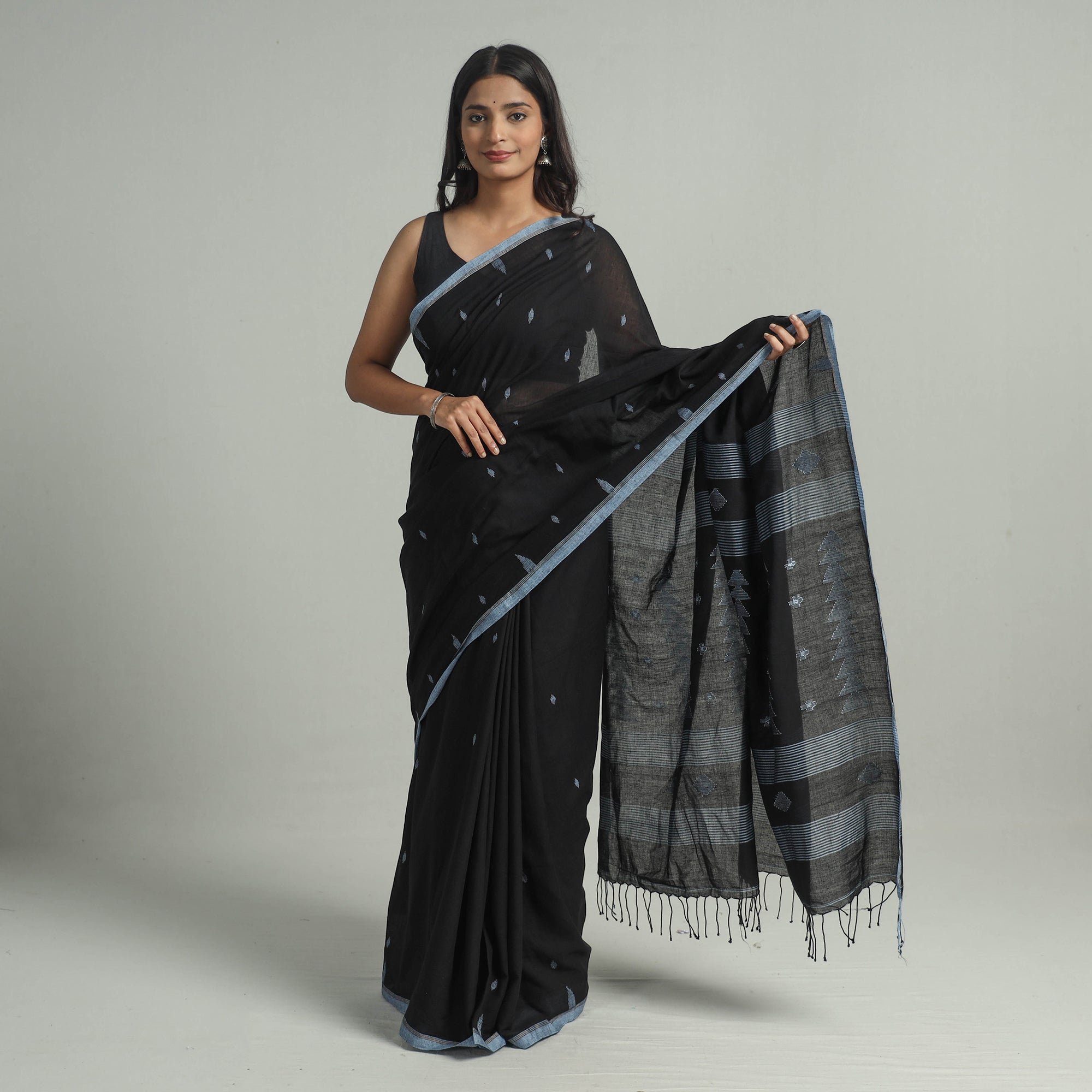 SASHA Black - Handloom Cotton Phulia Jamdani Saree with Tassels 19 - view 2