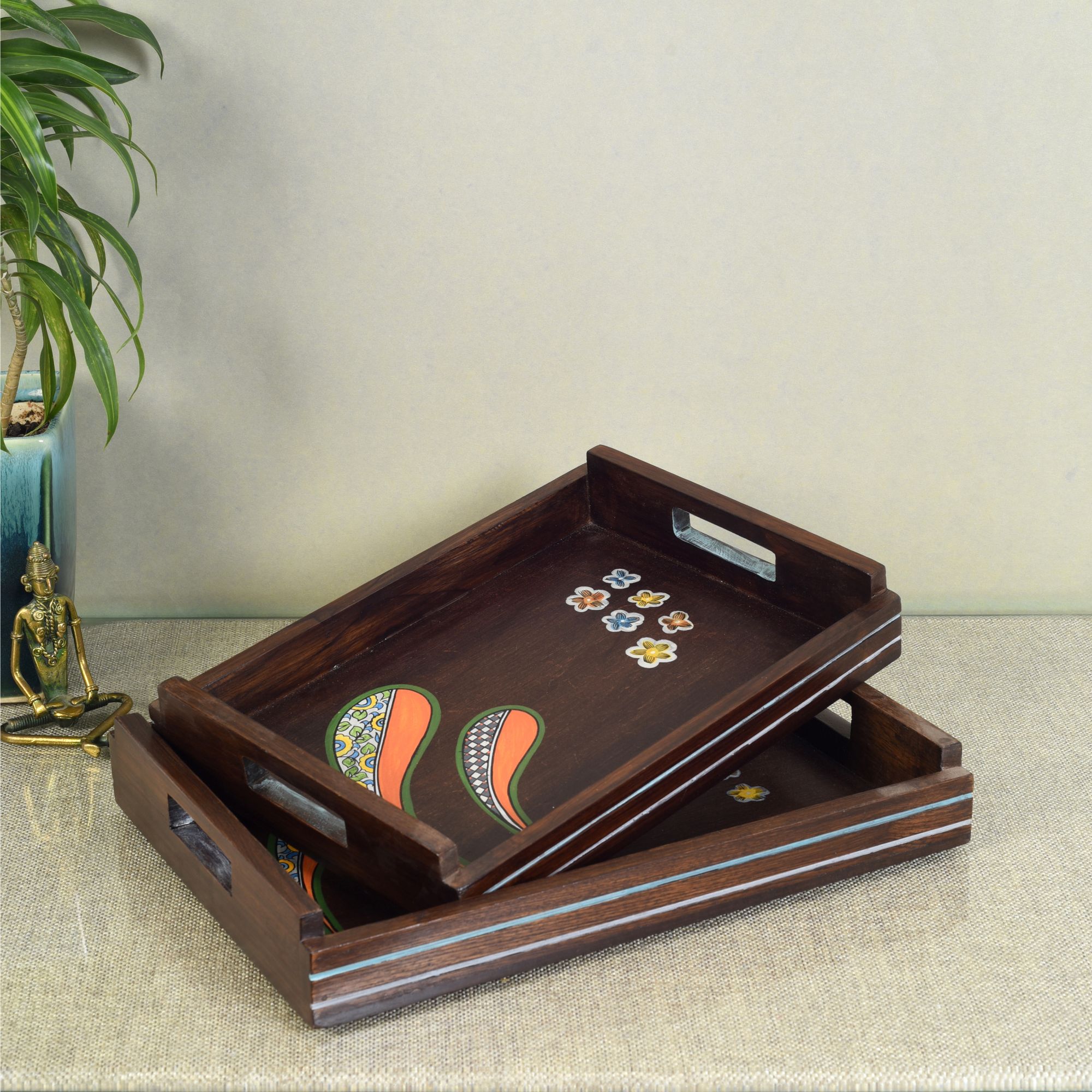 ART CREATIONS BY SUMAN SONTHALIA Brown - Blooming Leaves Serving Trays (Set of 2)