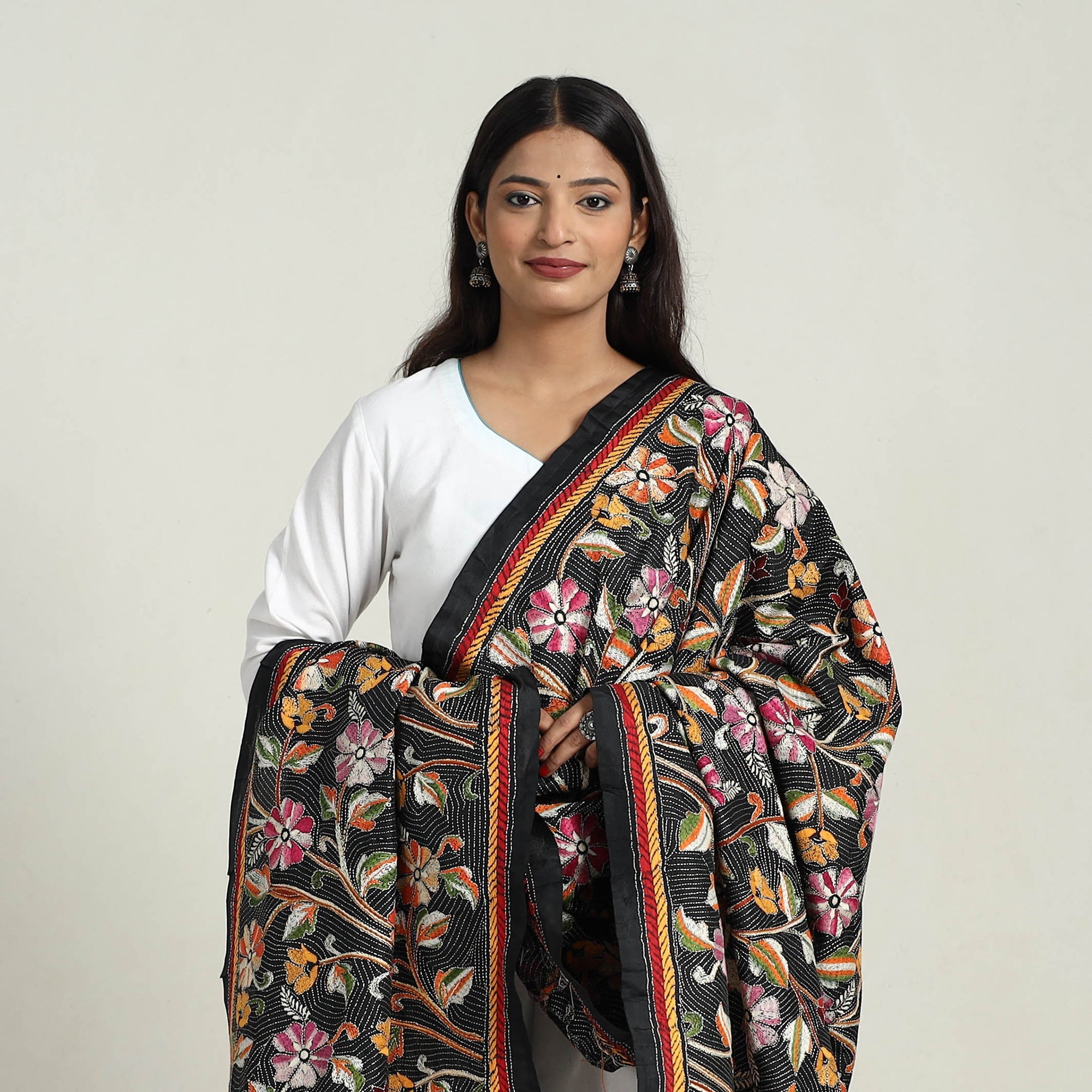 KHUSHBASH - HAPPY LOOM OF EAST Black - Pure Silk Bengal Kantha Embroidery Dupatta 28