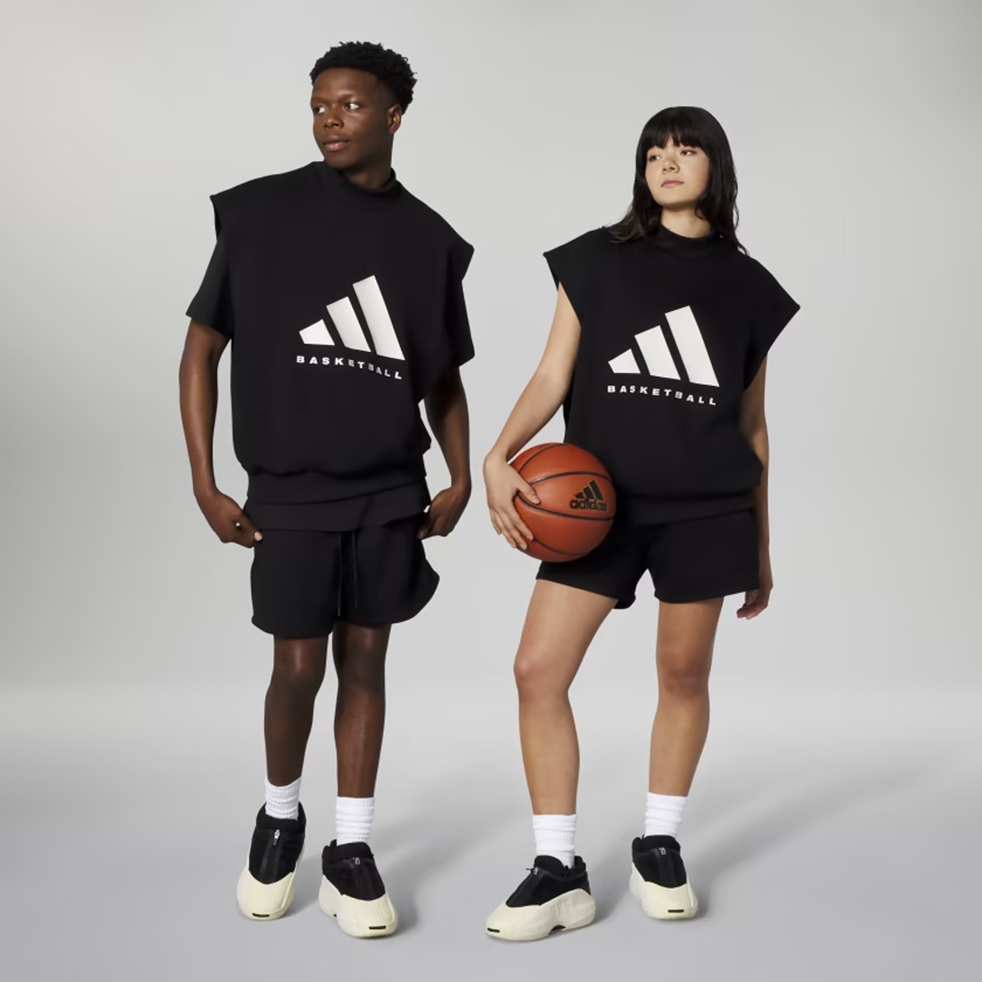 Adidas Originals | BASKETBALL SLEEVELESS SWEATSHIRT (GENDER NEUTRAL) { BLACK/TALC - view 3