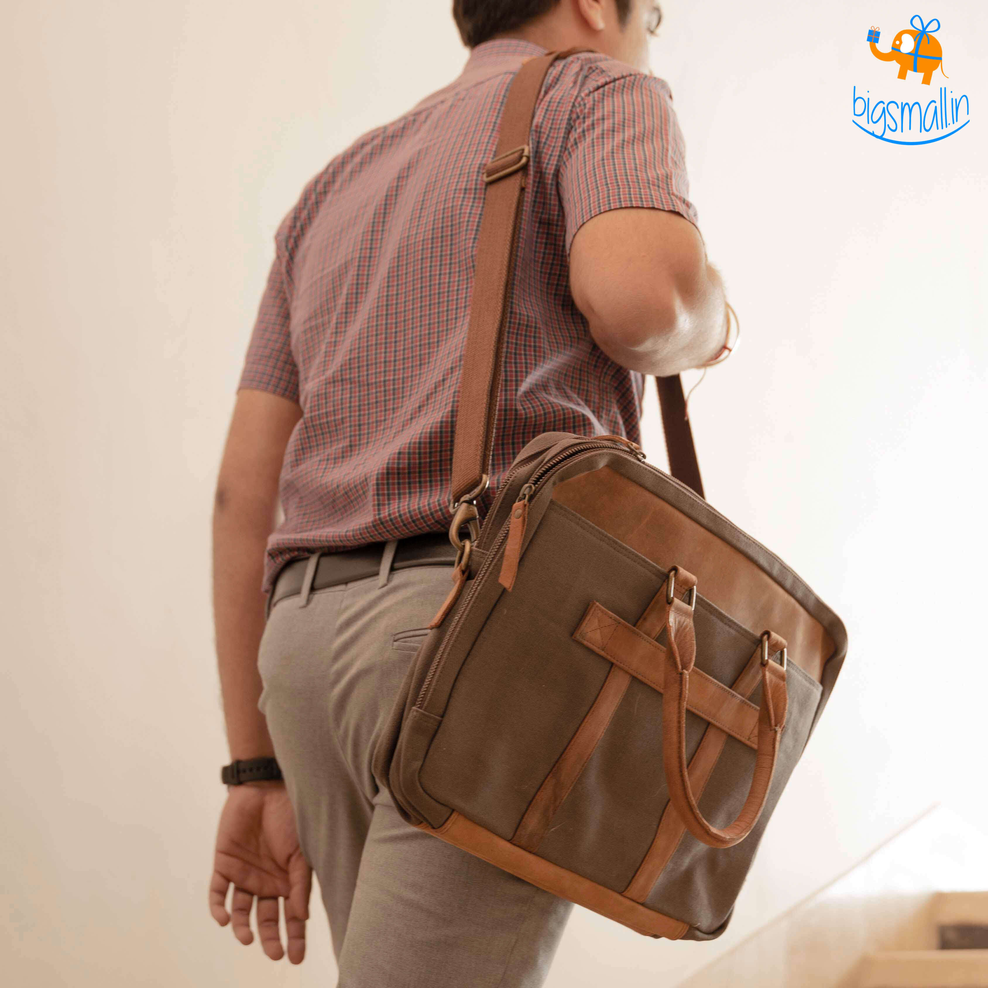 Ascetic Canvas Messenger Bag - view 2