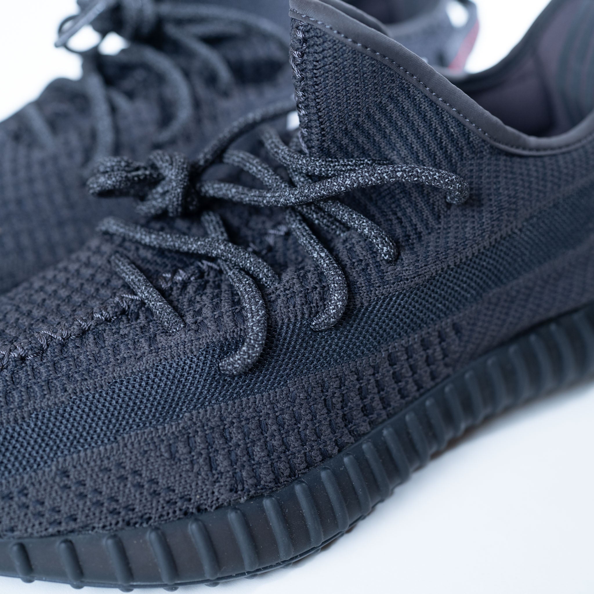 Adidas Yeezy Boost 350 V2 Black (non-reflective) - view 2