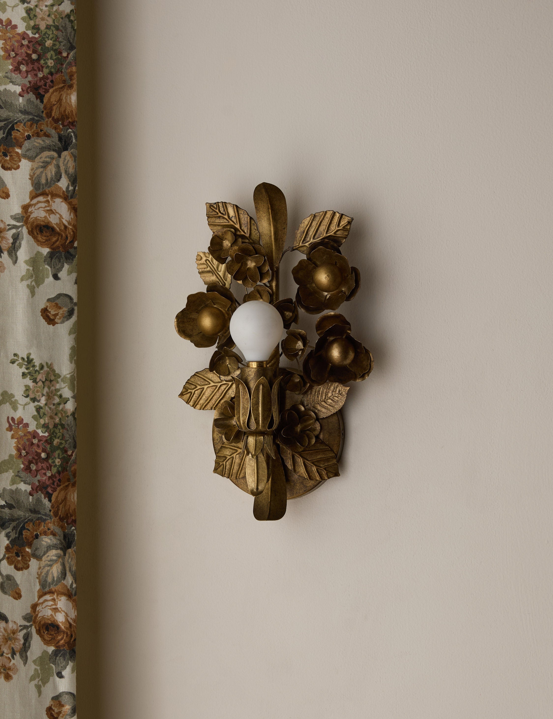 Lulu and Georgia Garda Sconce by Heidi Caillier