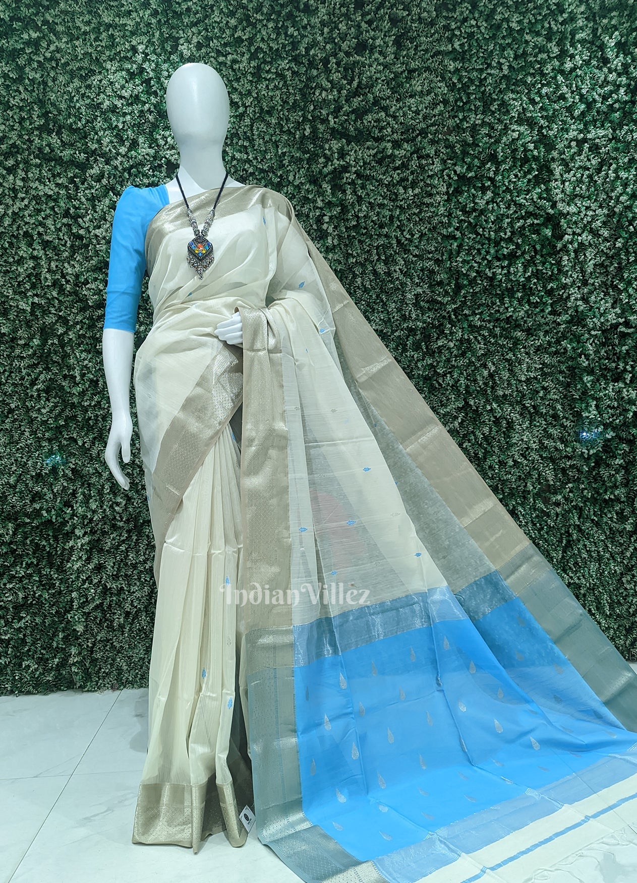 IndianVillèz White Surf Blue Pure Silk Cotton Maheshwari Saree