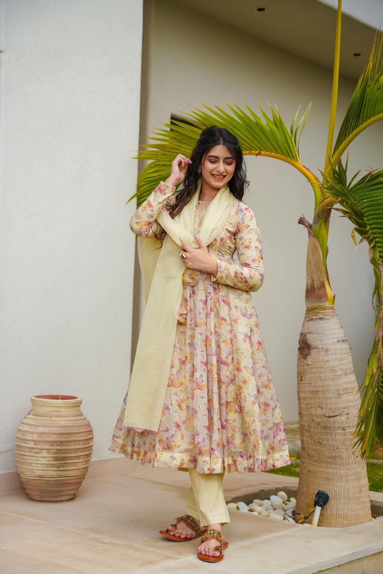 Idaho-o Sumaya embroidered organza suit set - view 3