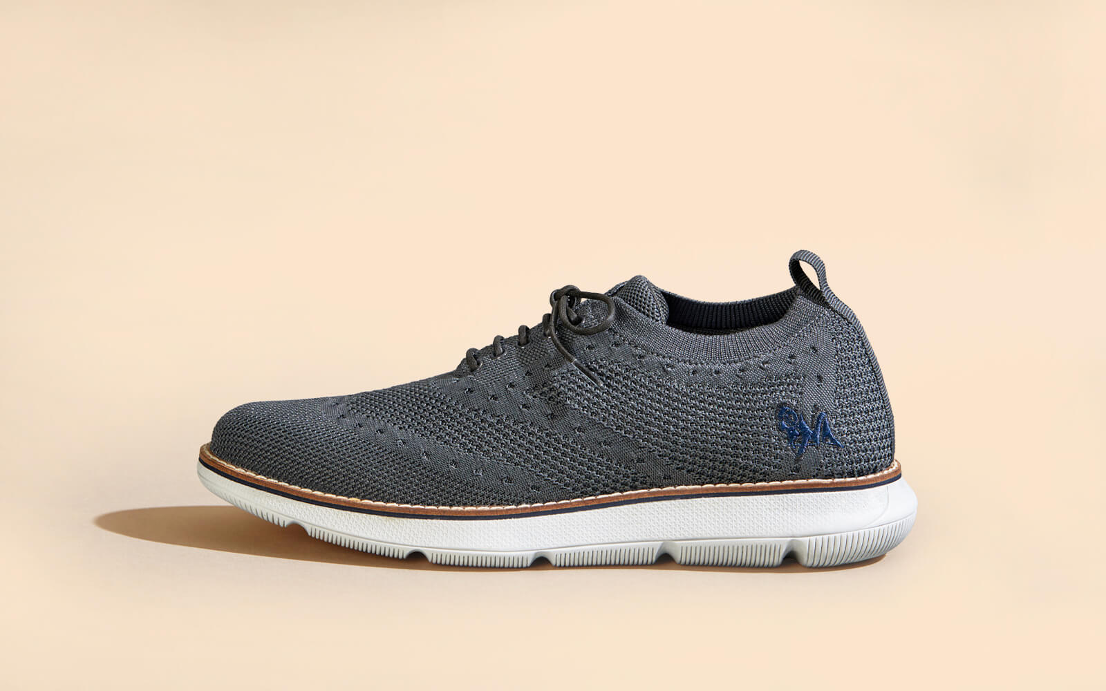 Neeman's Dress Sneakers : Grey