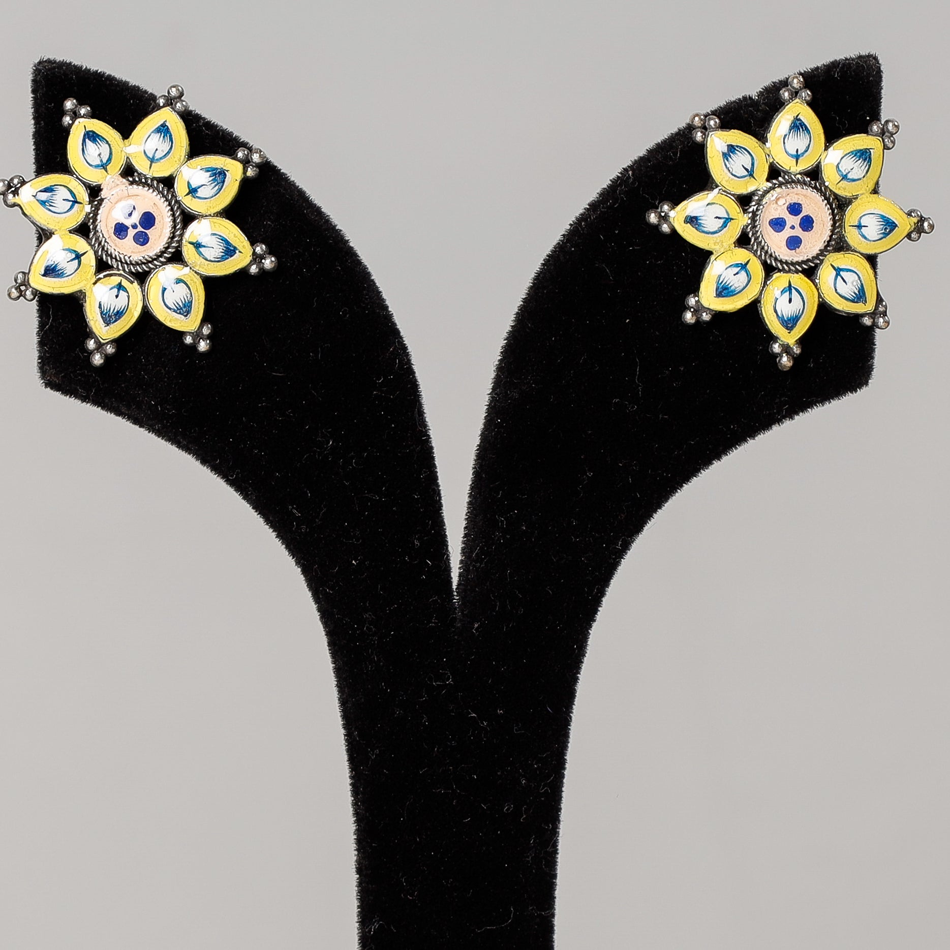 WHITE RIVER STORIES Antique Silver Finish Oxidised Brass Base Enamel Work Stud Earrings - view 2