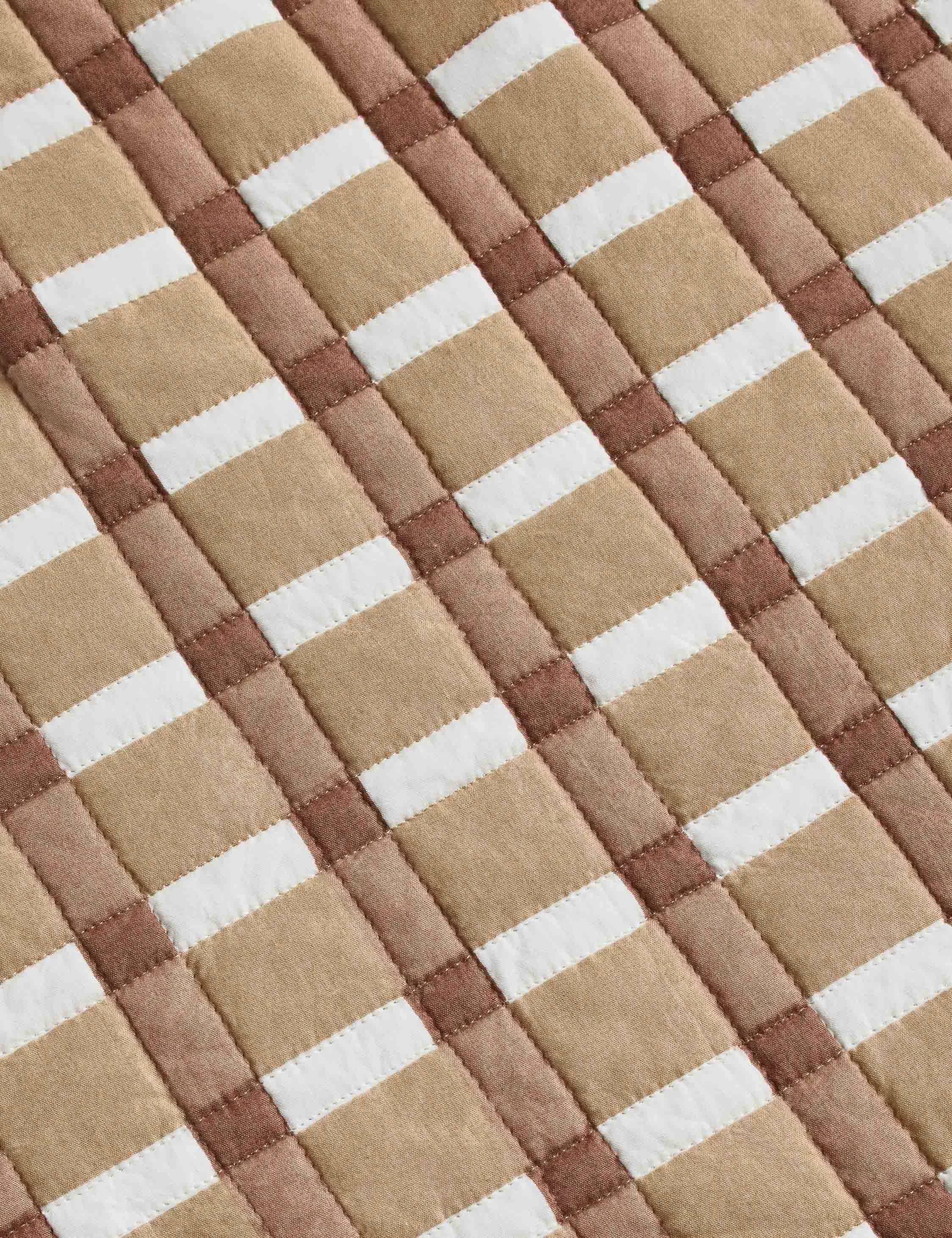 Lulu and Georgia Ogilvy Cotton Quilt – Blush - view 3