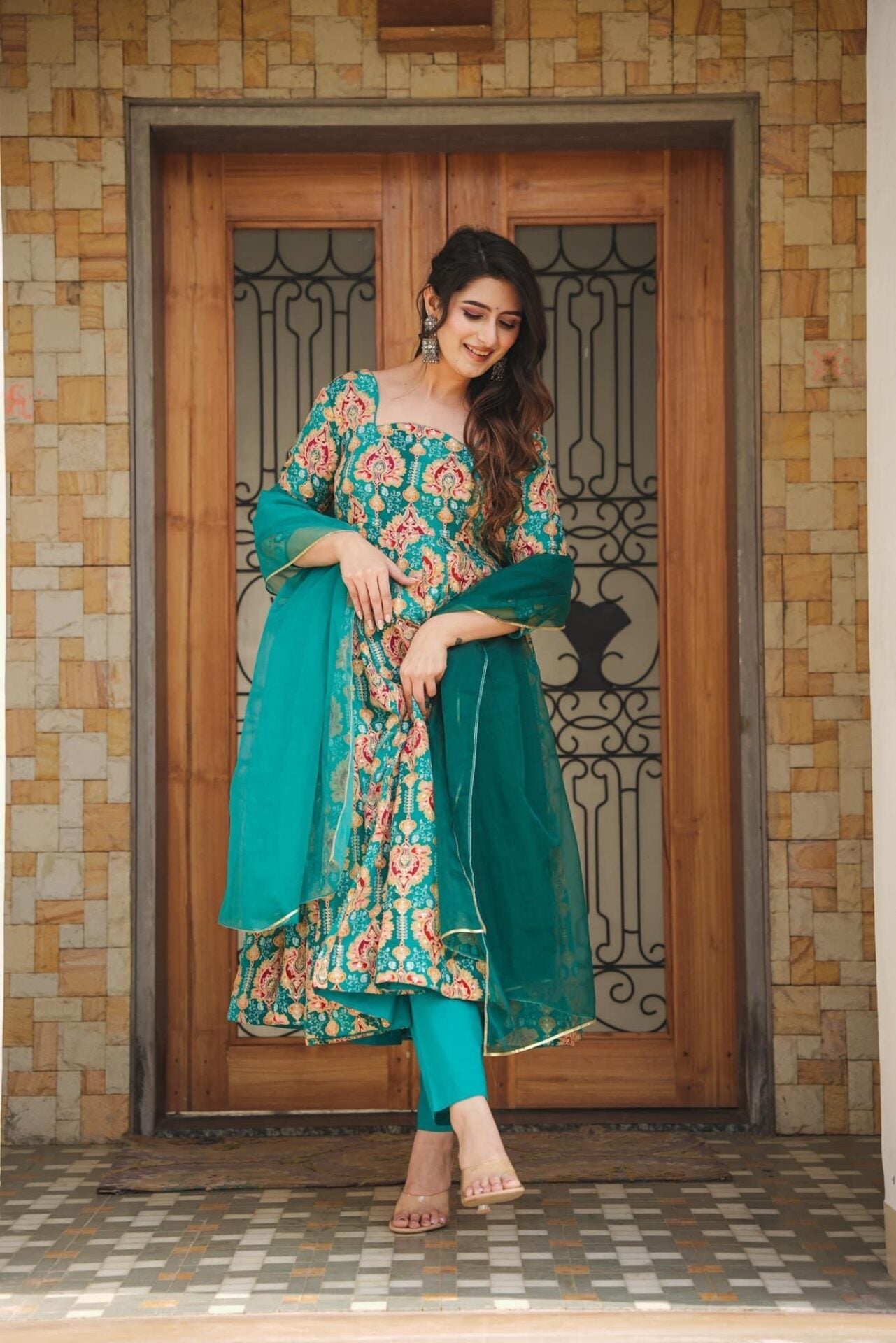 Idaho-o Shibani Green Heavy Suit Set