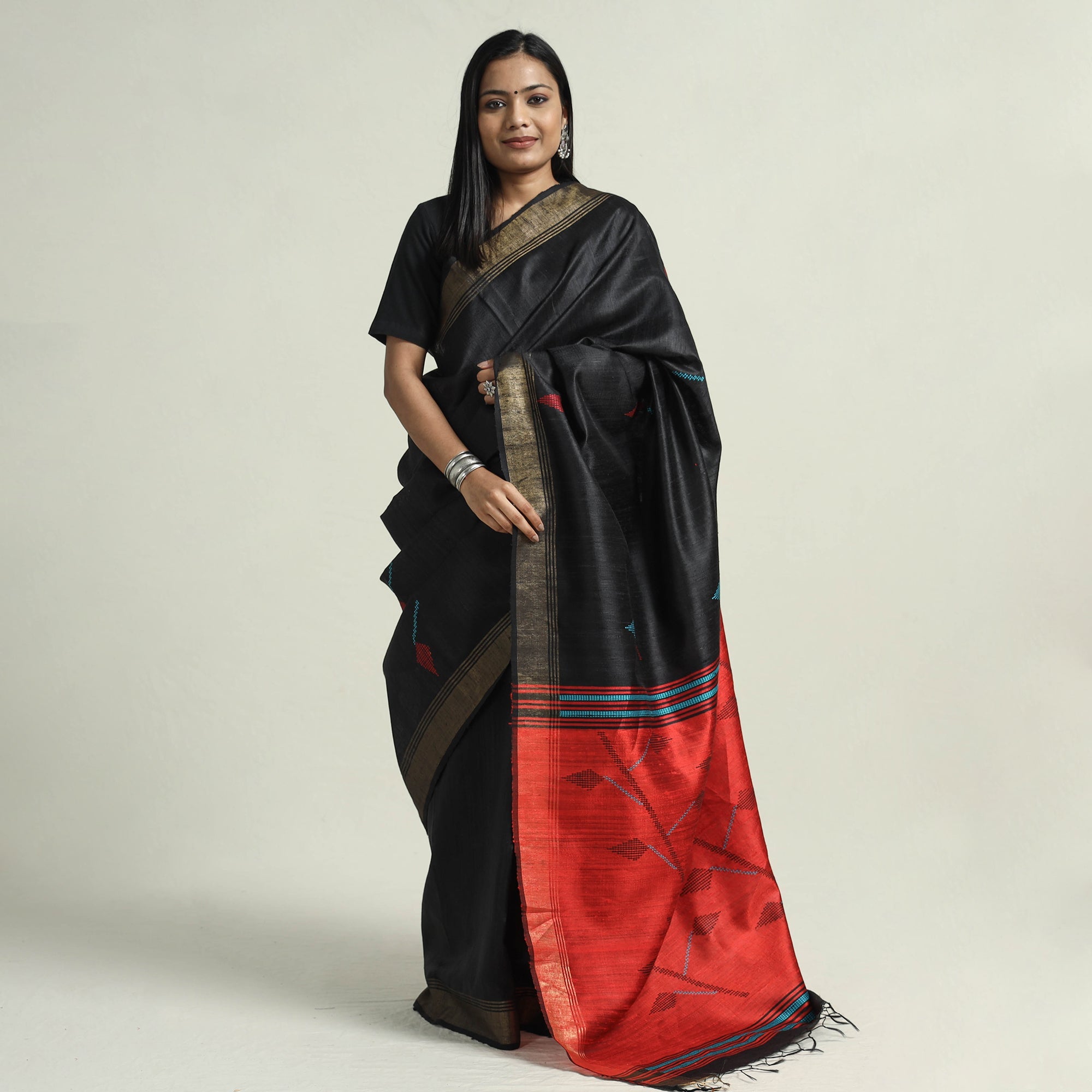 ITOKRI CRAFTS INITIATIVE Black - Bhagalpuri Pure Desi Tussar Silk Handloom Saree with Zari Border