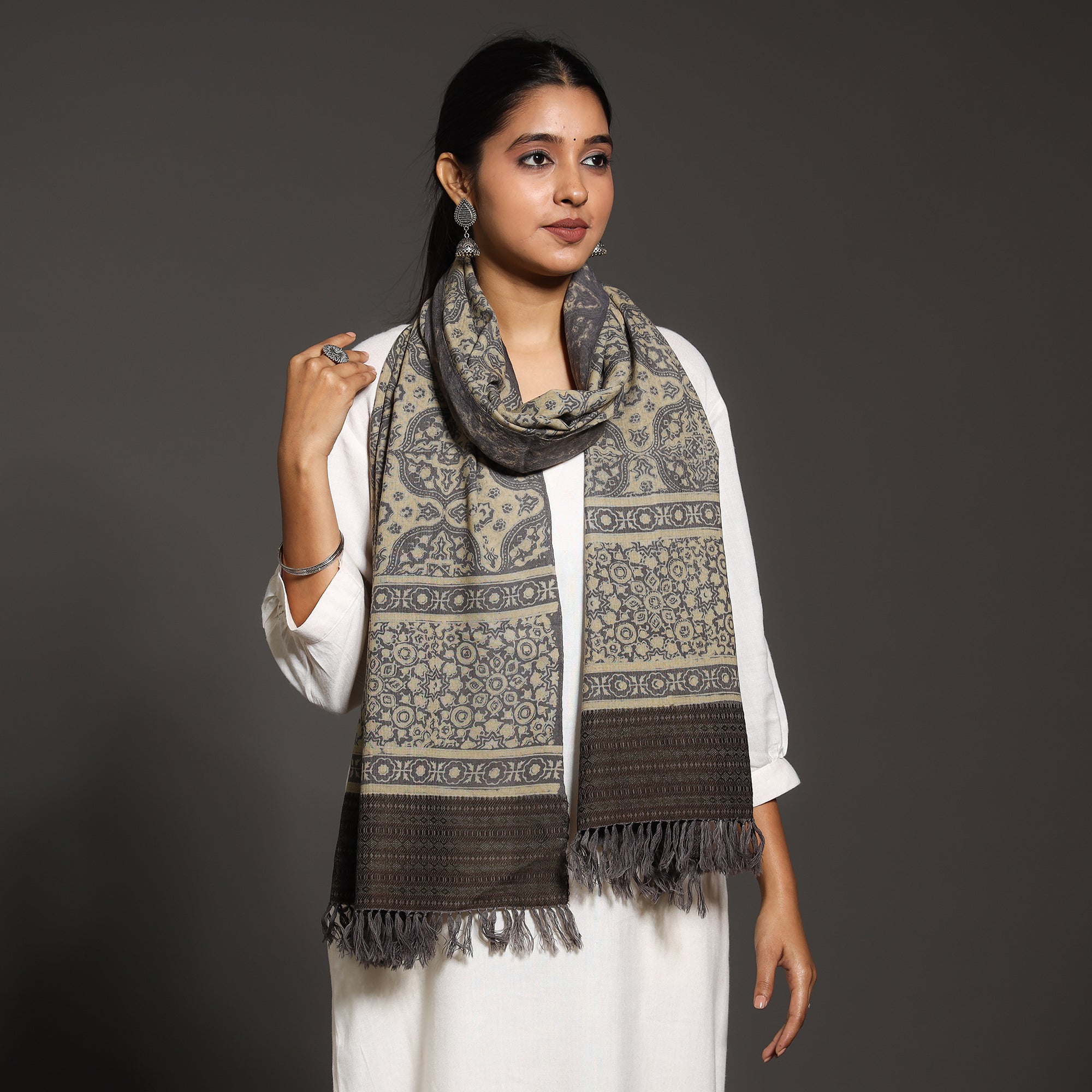 VANKAR BHIMJI KANJI Beige - Kutch Handwoven Block Print Wool Ajrakh Stole