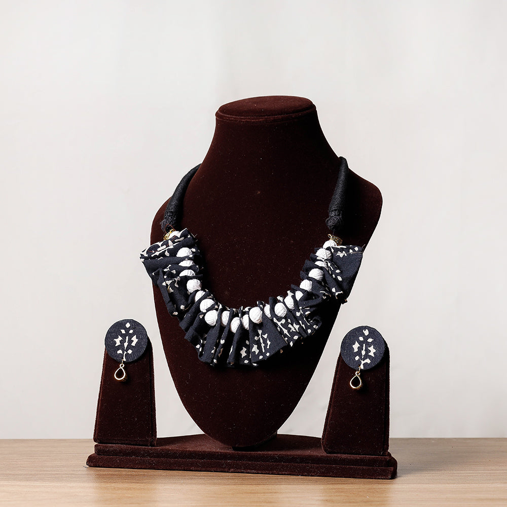 KHUSHBASH - HAPPY LOOM OF EAST Bishnupur Handcrafted Fabric Necklace Set