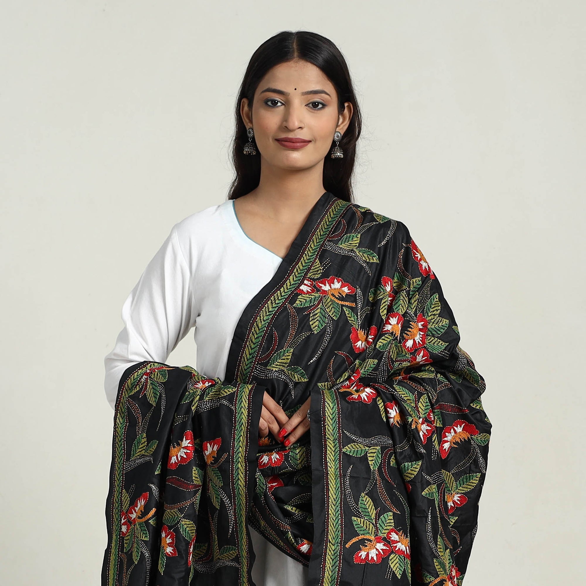 KHUSHBASH - HAPPY LOOM OF EAST Black - Pure Silk Bengal Kantha Embroidery Dupatta 25