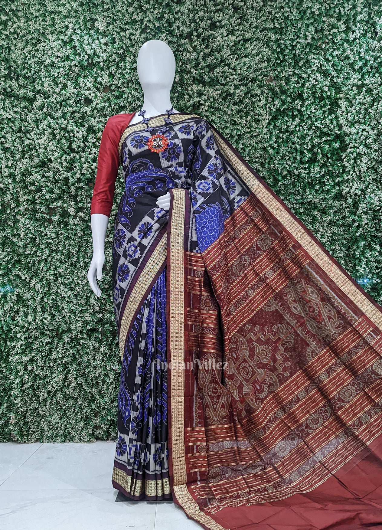 IndianVillèz Blue Maroon Fish Motif Odisha Handloom Sambalpuri Silk Saree