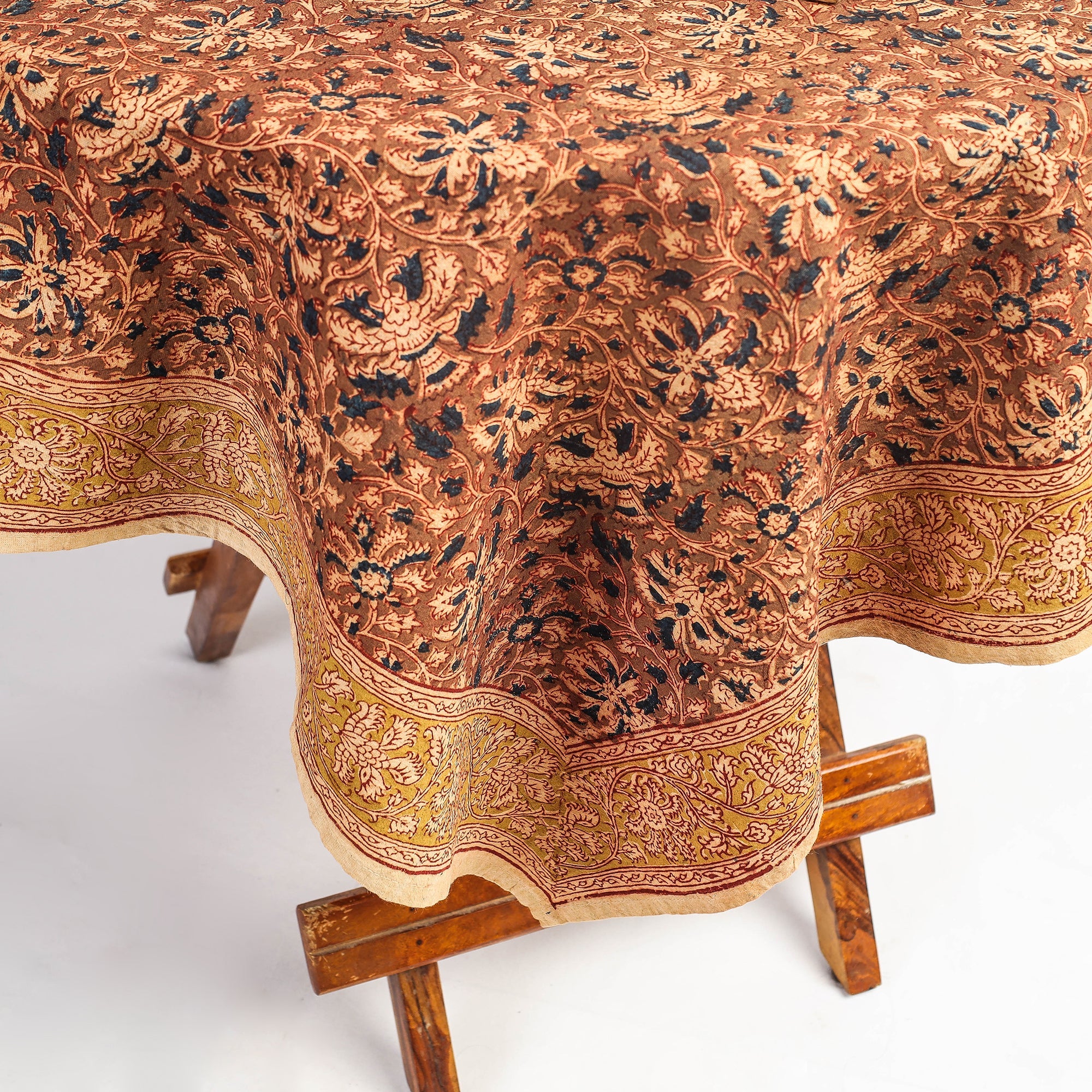 PITCHUKA SRINIVAS KALAMKARI PEDANA Brown - Original Pedana Kalamkari Block Printed Cotton Table Cover (45 x 45 in) - view 2