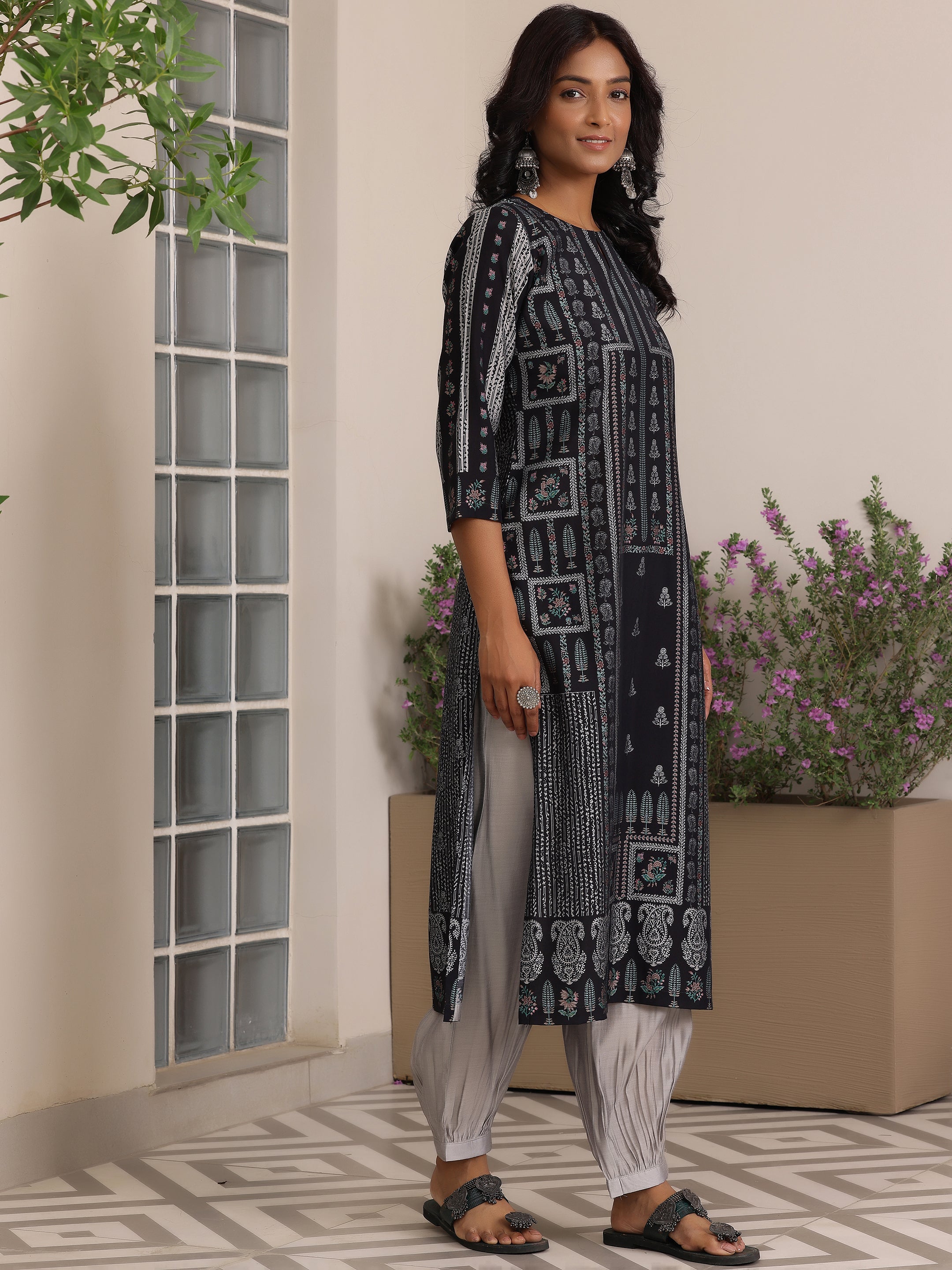 Libas Black Printed Cotton Straight Suit With Dupatta - view 4