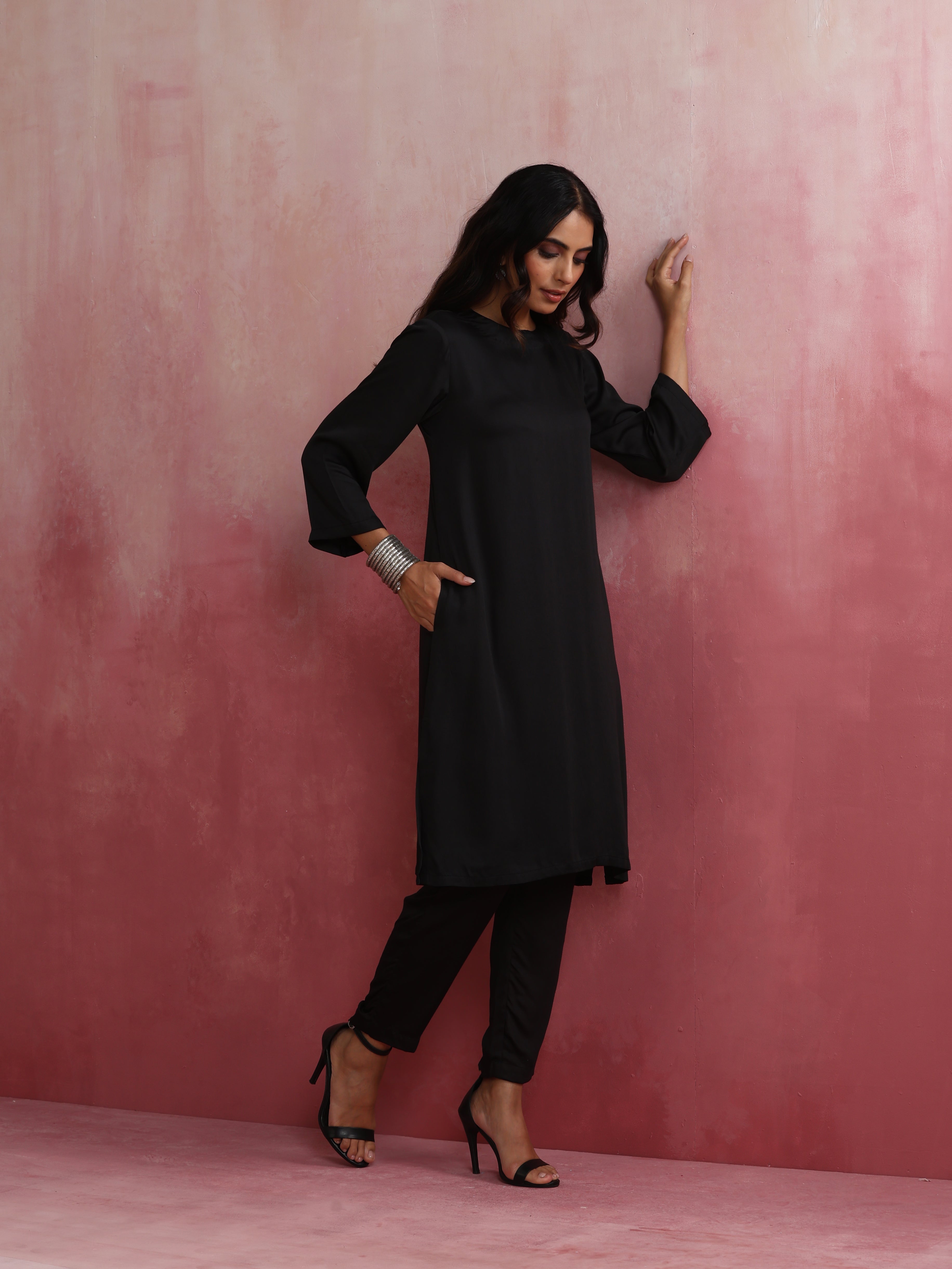trueBrowns Black Modal Round Neck Kurta Co-ord Set - view 2