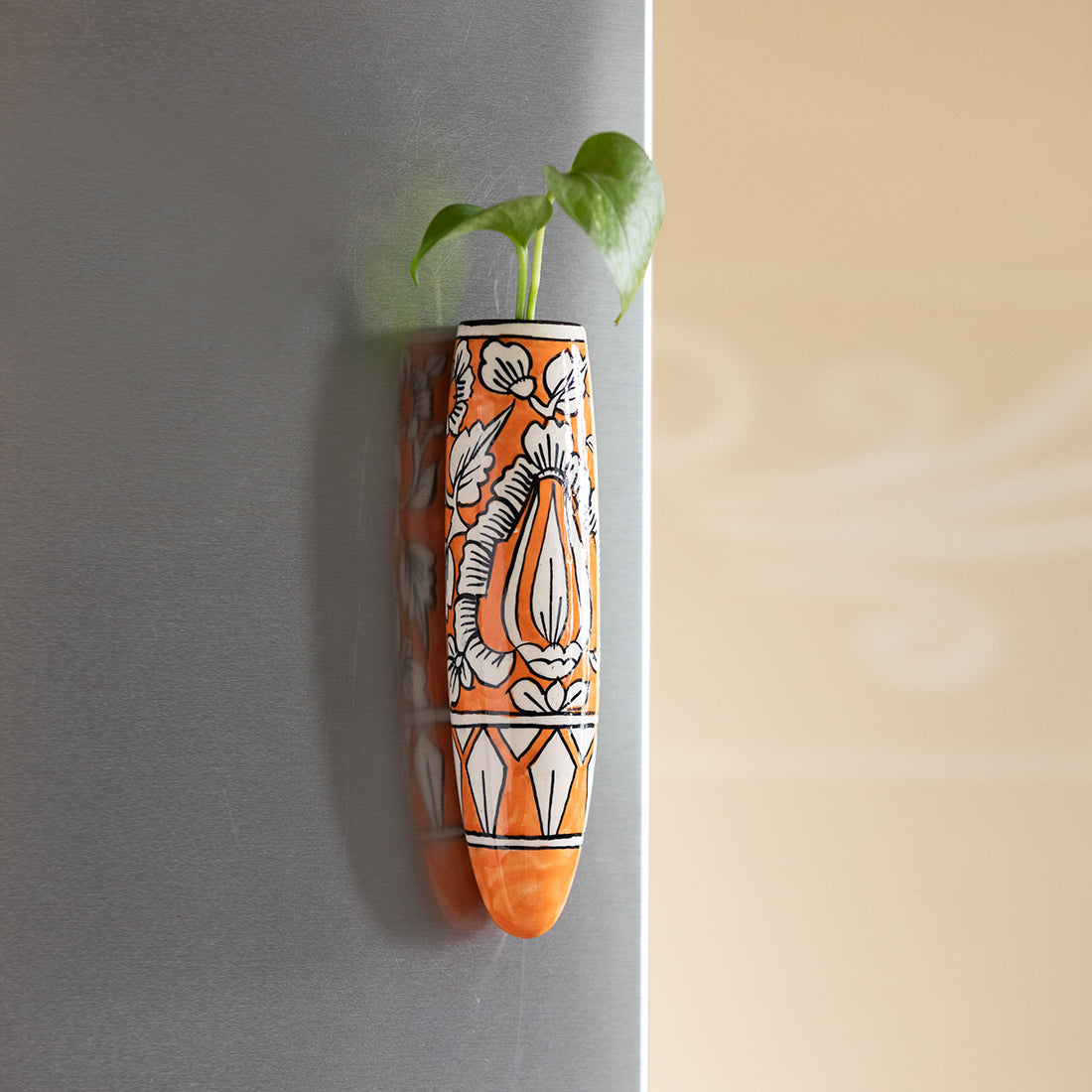 EXCLUSIVELANE 'Mughal Saffron' Magnetic Fridge Planter In Ceramic