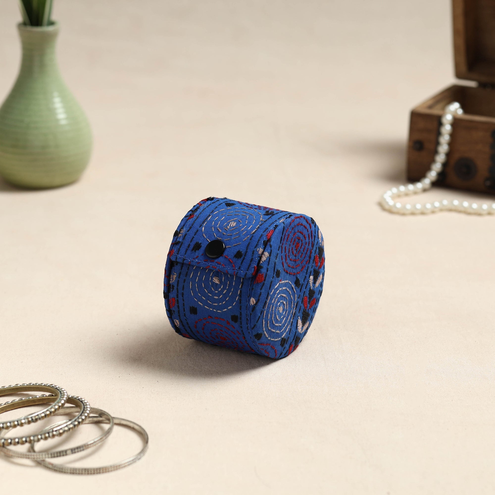 ASALKAAR Bengal Kantha Work Handcrafted Bangle Box (Small) - view 2