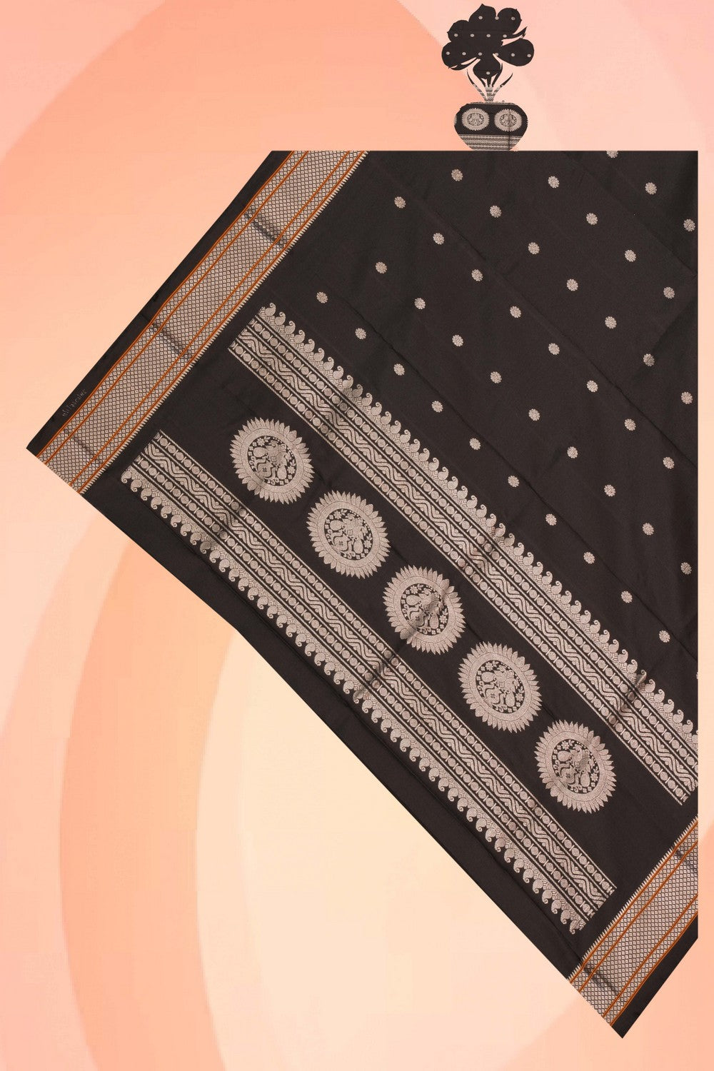 Kalanjali Gadwal Silk Black Dupatta